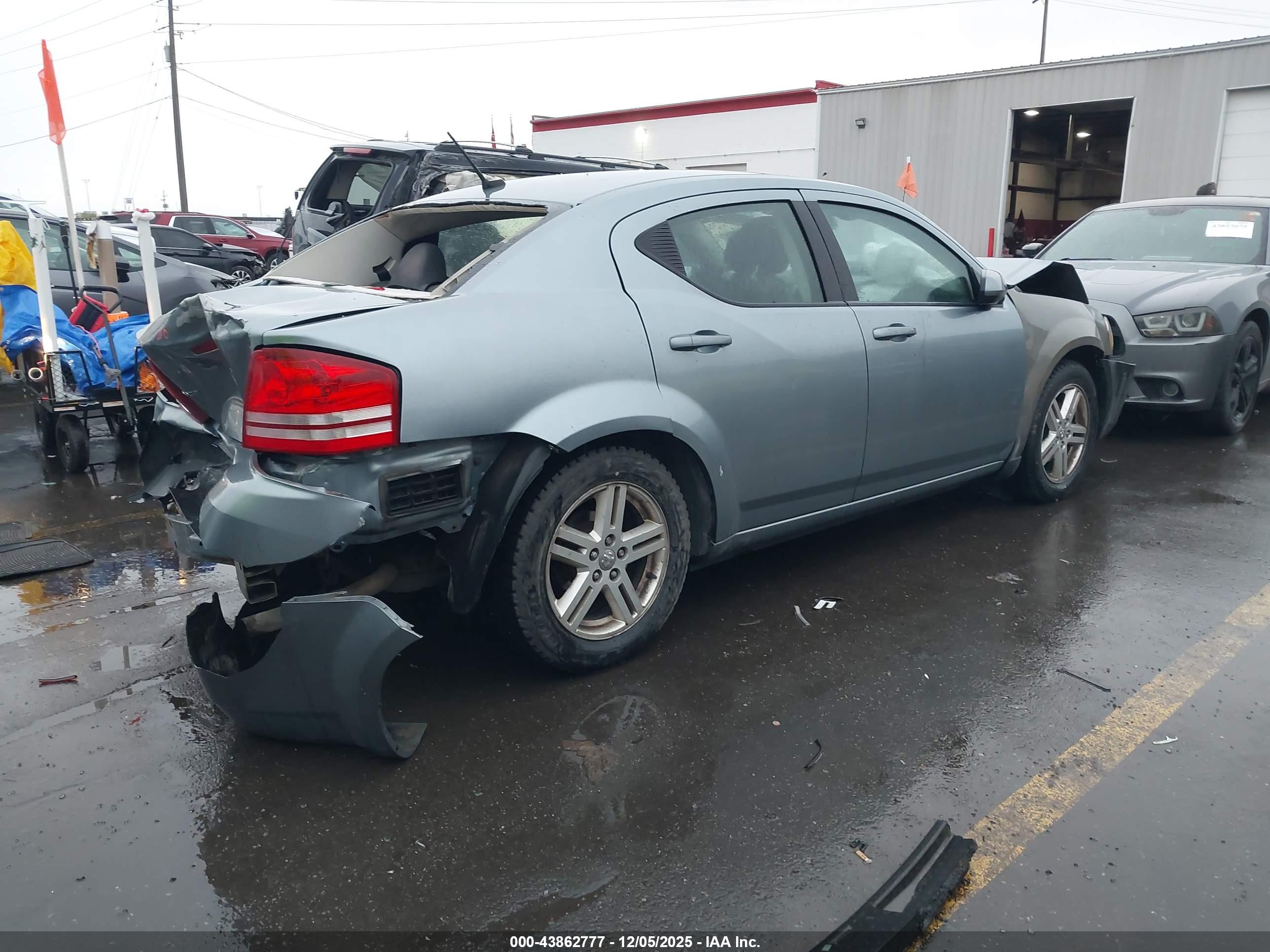 DODGE AVENGER image 4