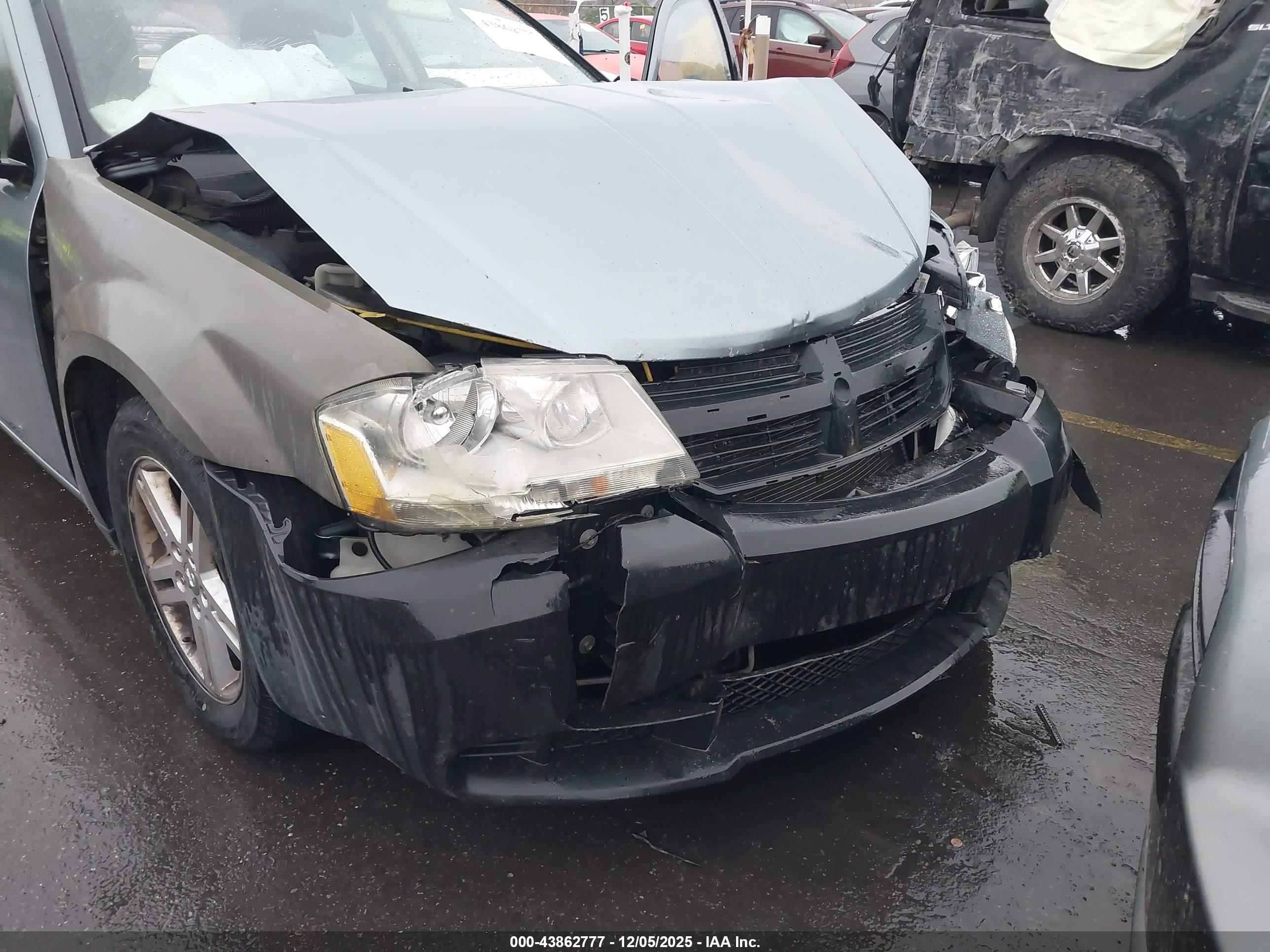 DODGE AVENGER image 6