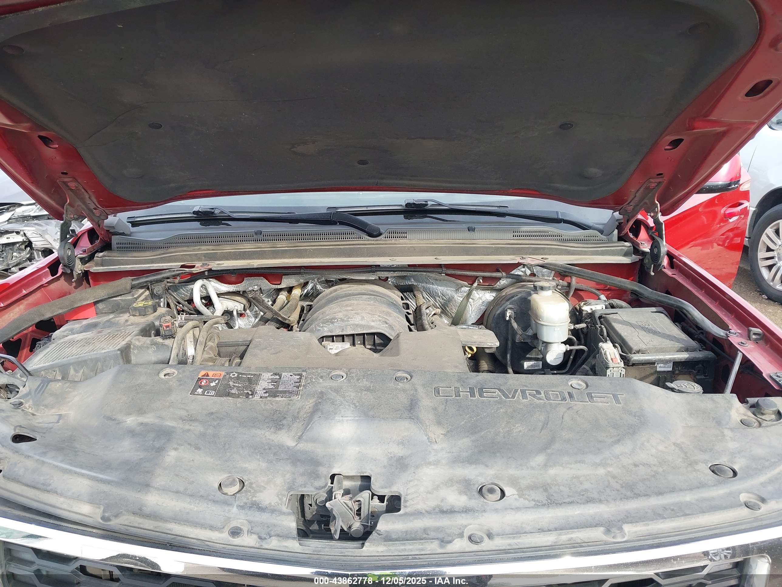 CHEVROLET TAHOE image 10