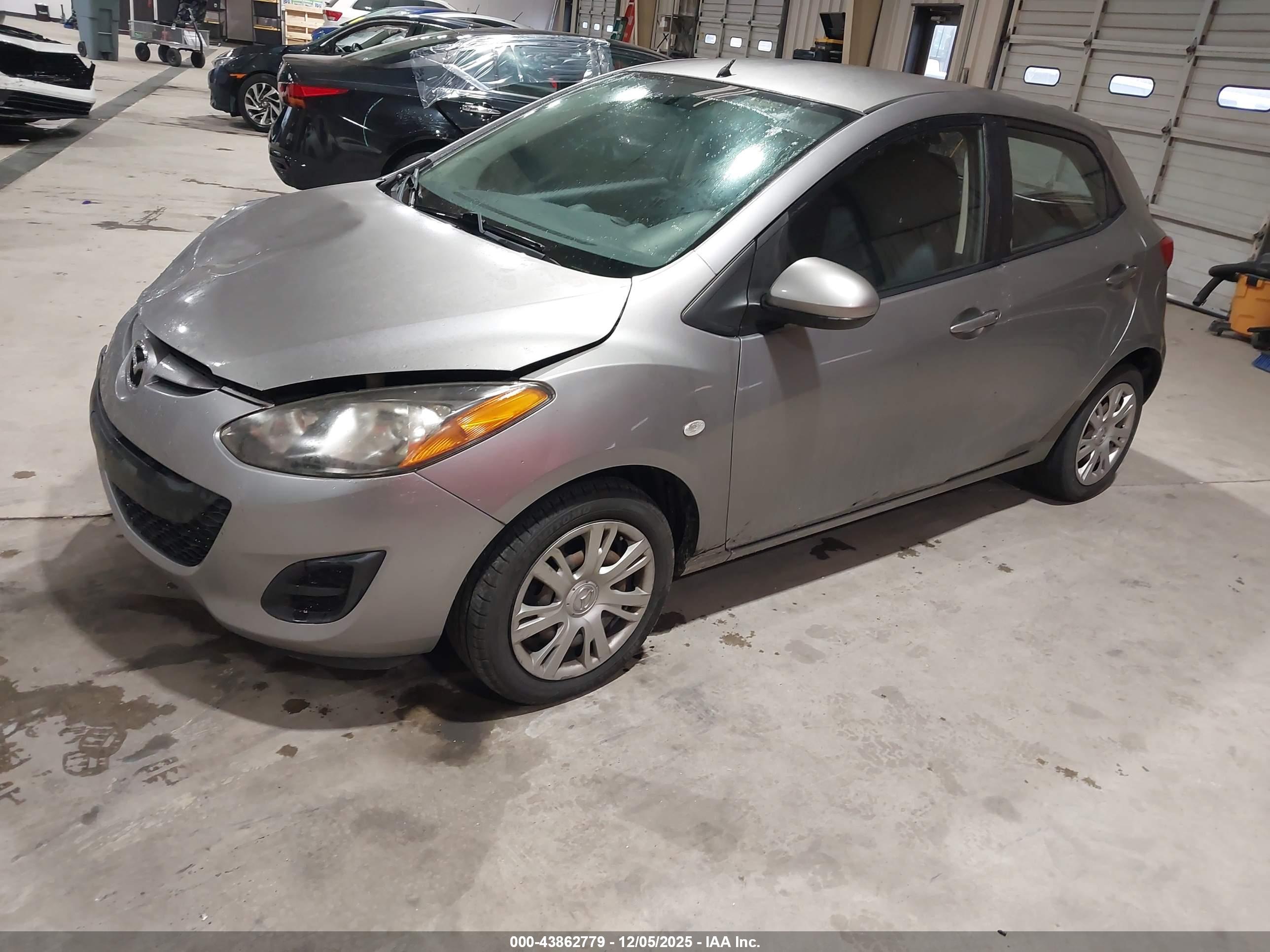 MAZDA MAZDA2 image 2