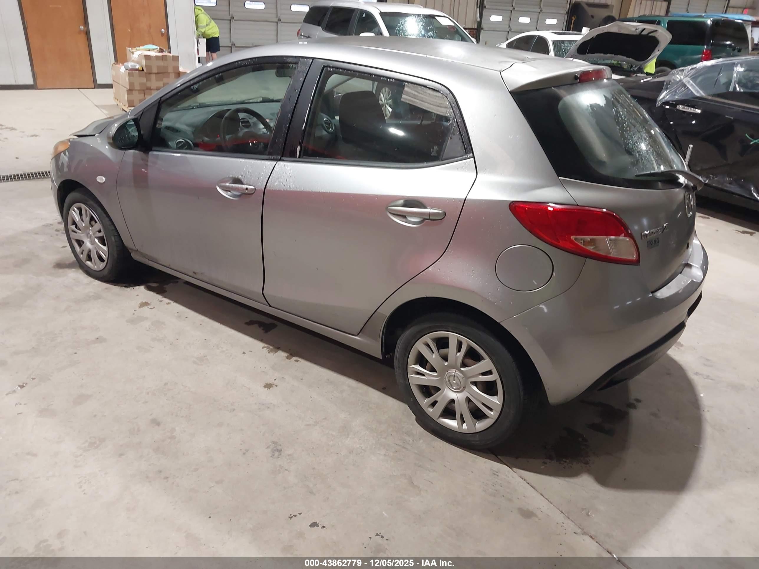 MAZDA MAZDA2 image 3
