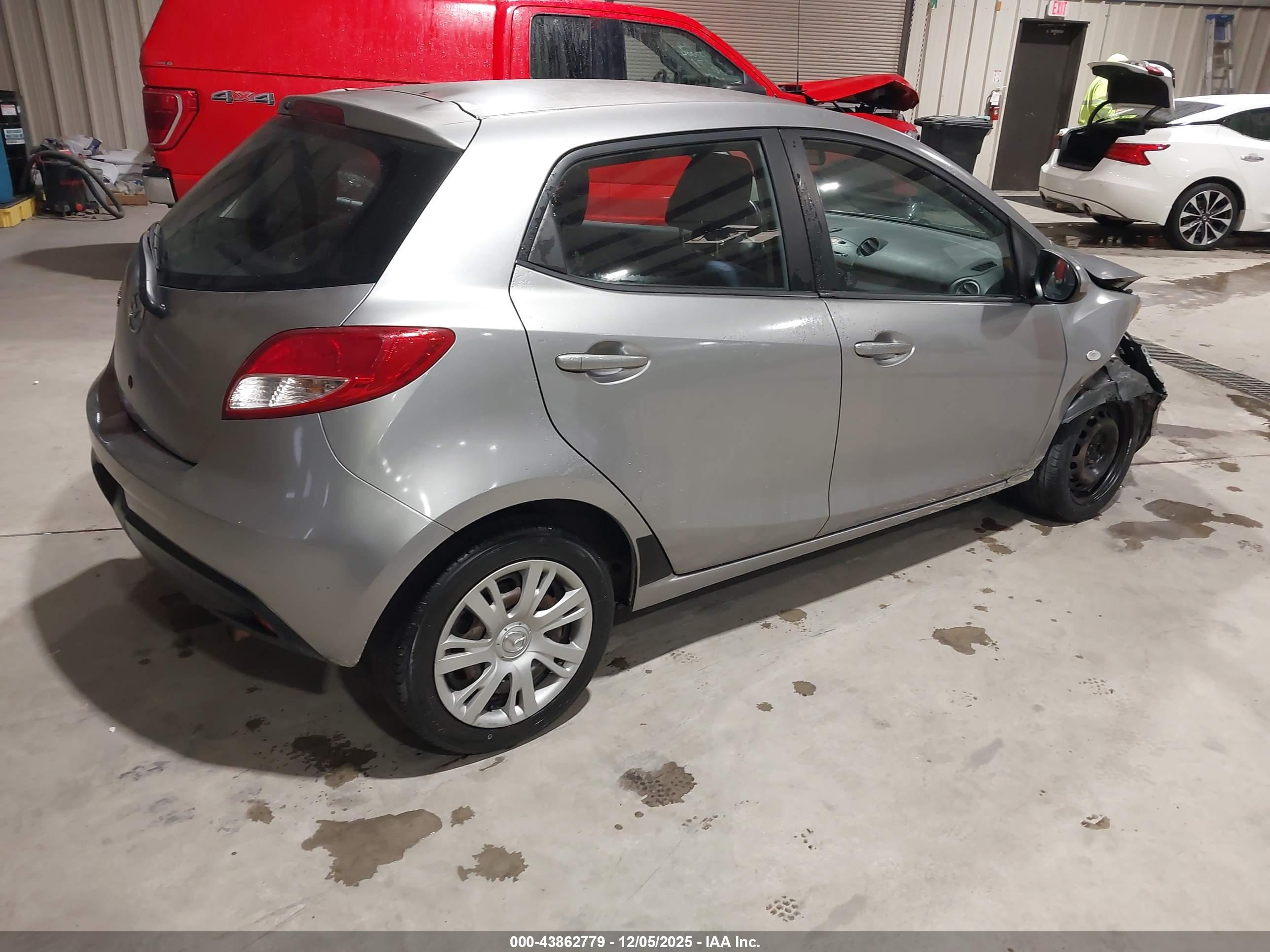 MAZDA MAZDA2 image 4