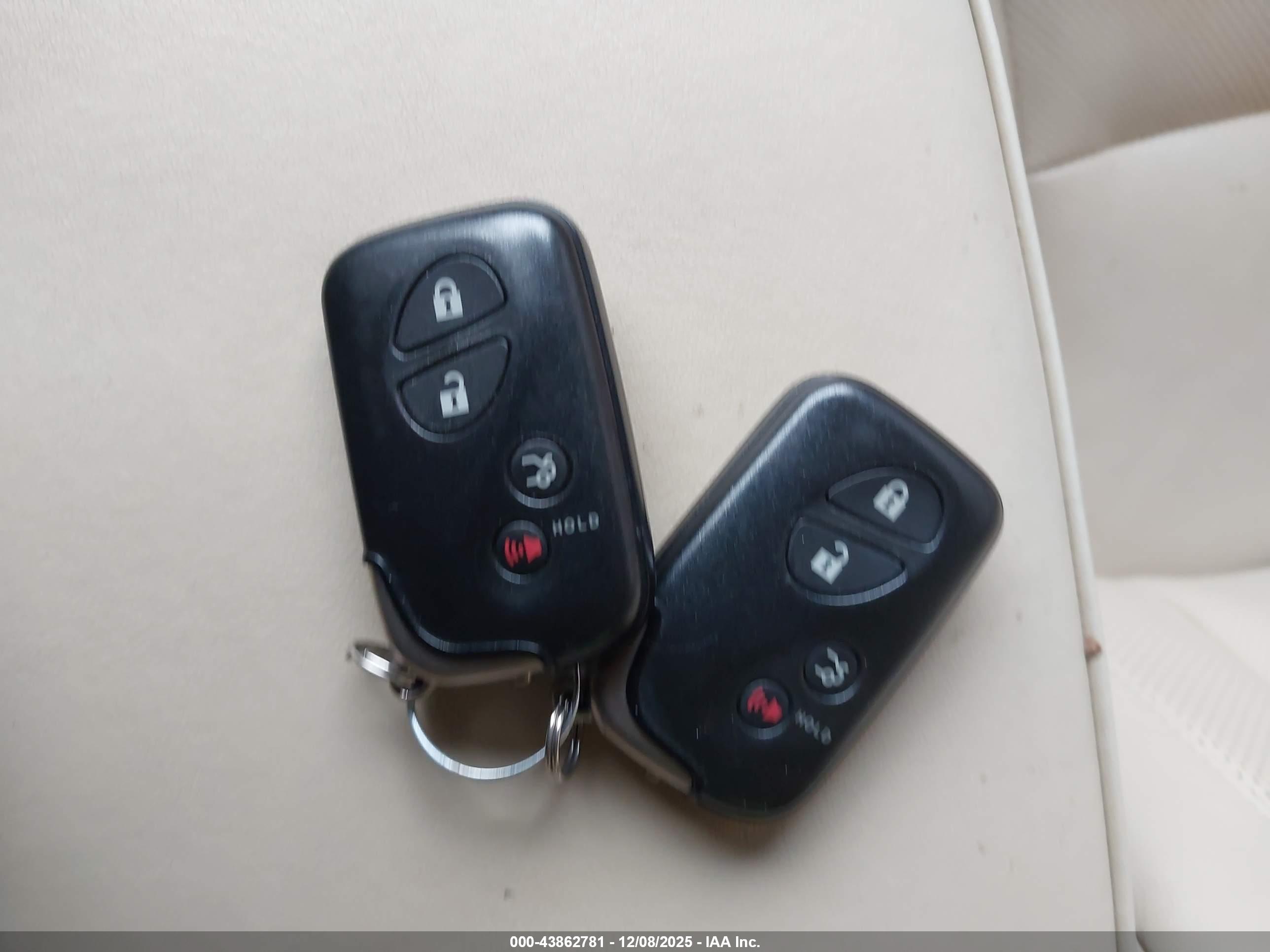 LEXUS ES image 11