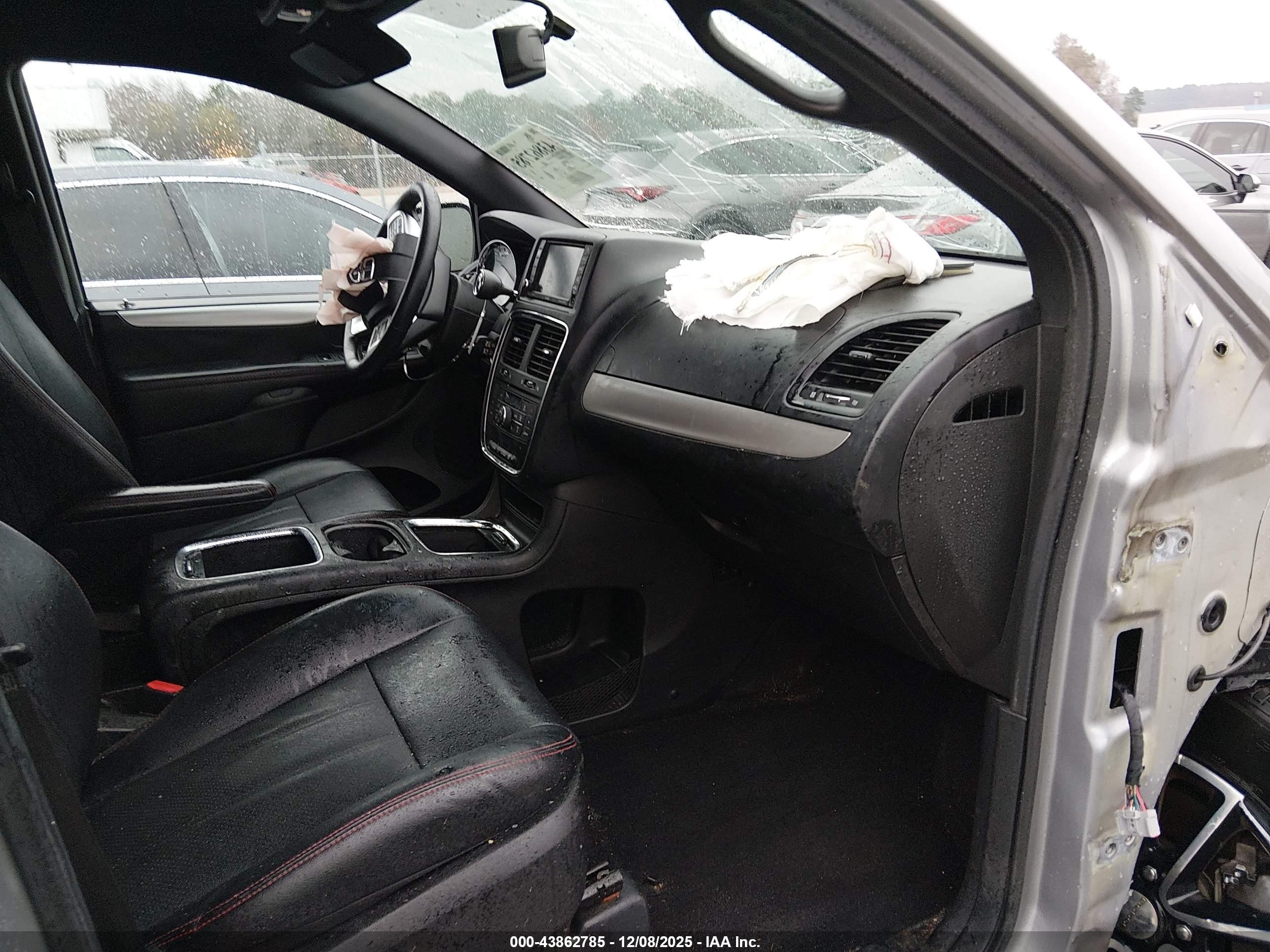 DODGE GRAND image 5