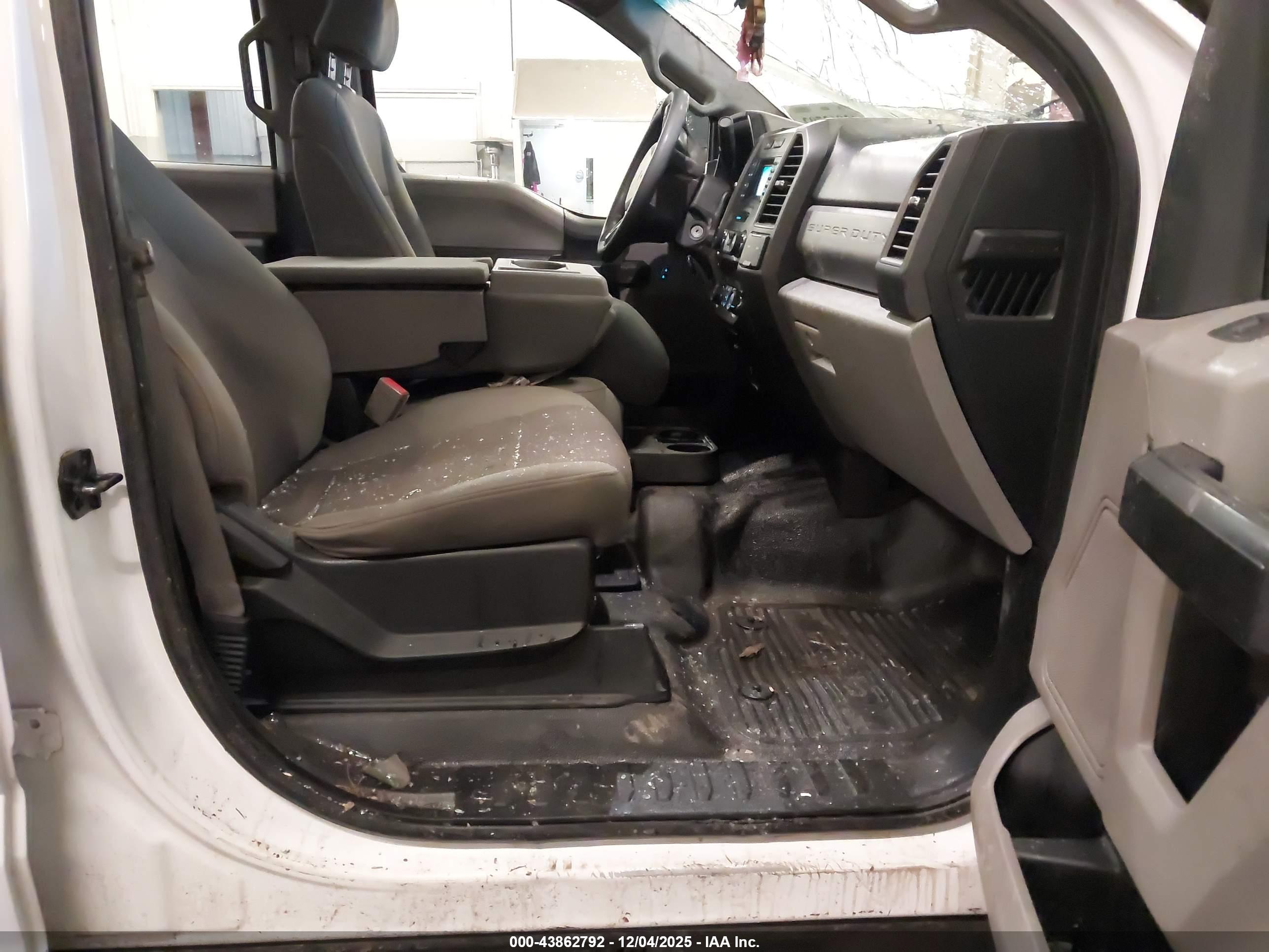FORD F-350 image 5