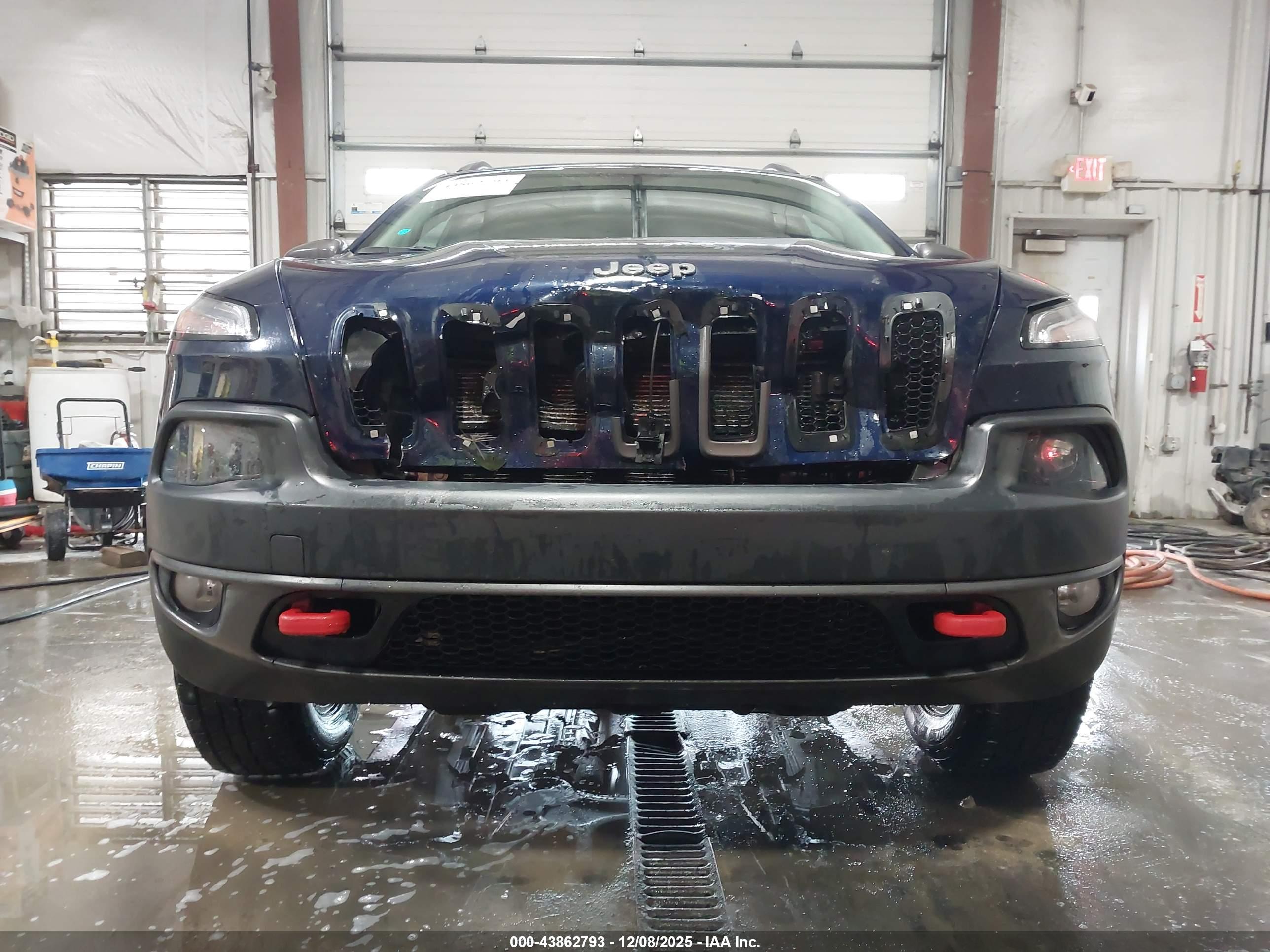 JEEP CHEROKEE image 6