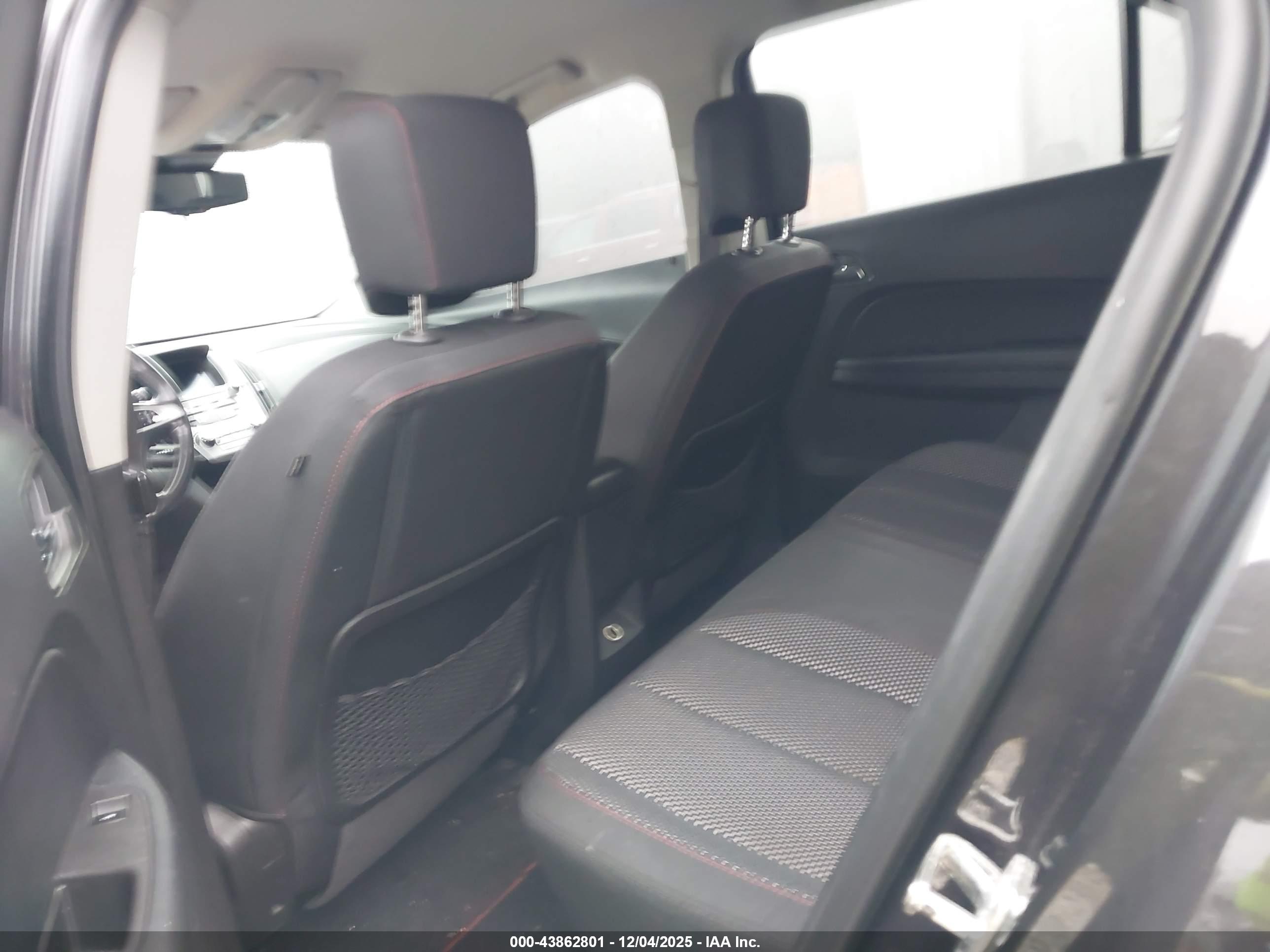 CHEVROLET EQUINOX image 8