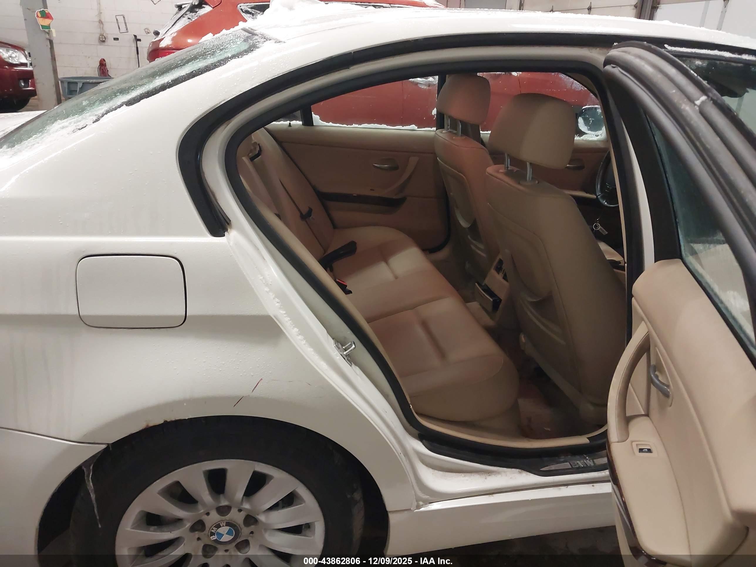 BMW 328I image 8
