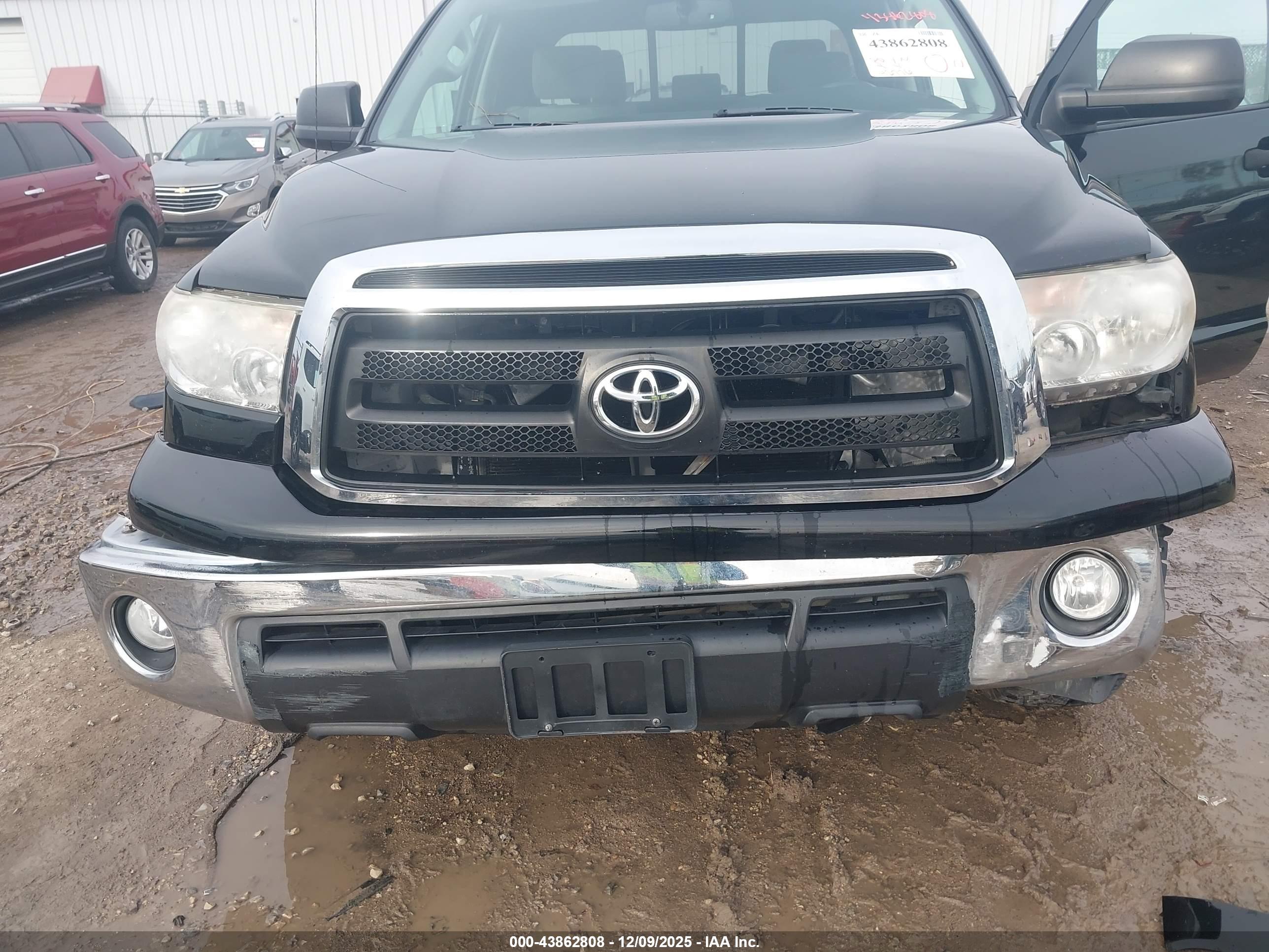 TOYOTA TUNDRA image 6