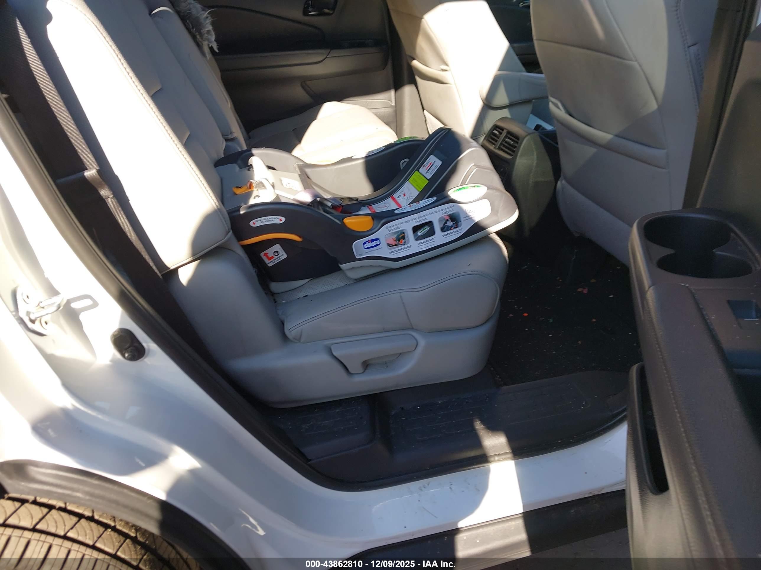 HONDA PASSPORT image 8