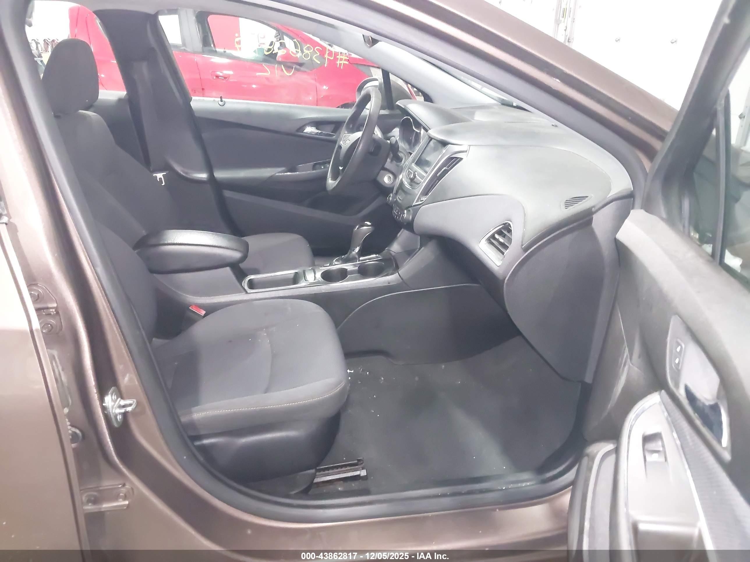 CHEVROLET CRUZE image 5