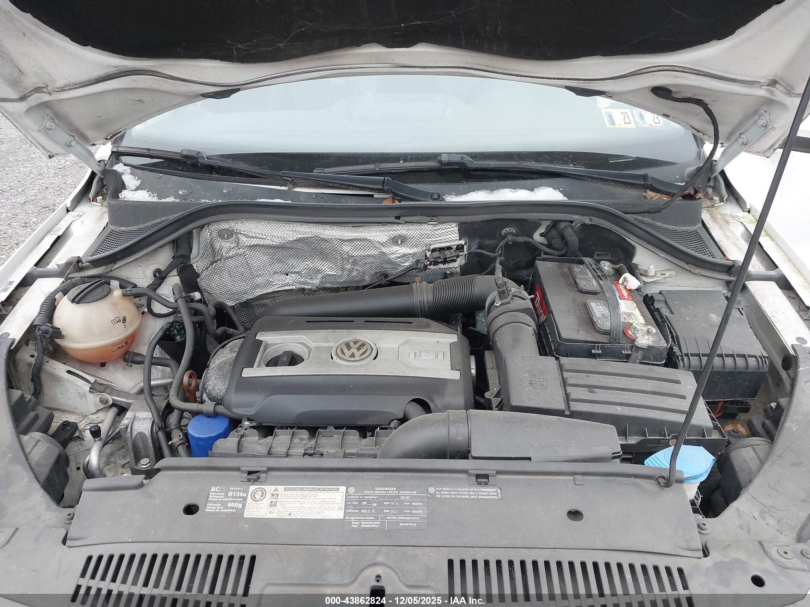 VOLKSWAGEN TIGUAN image 10