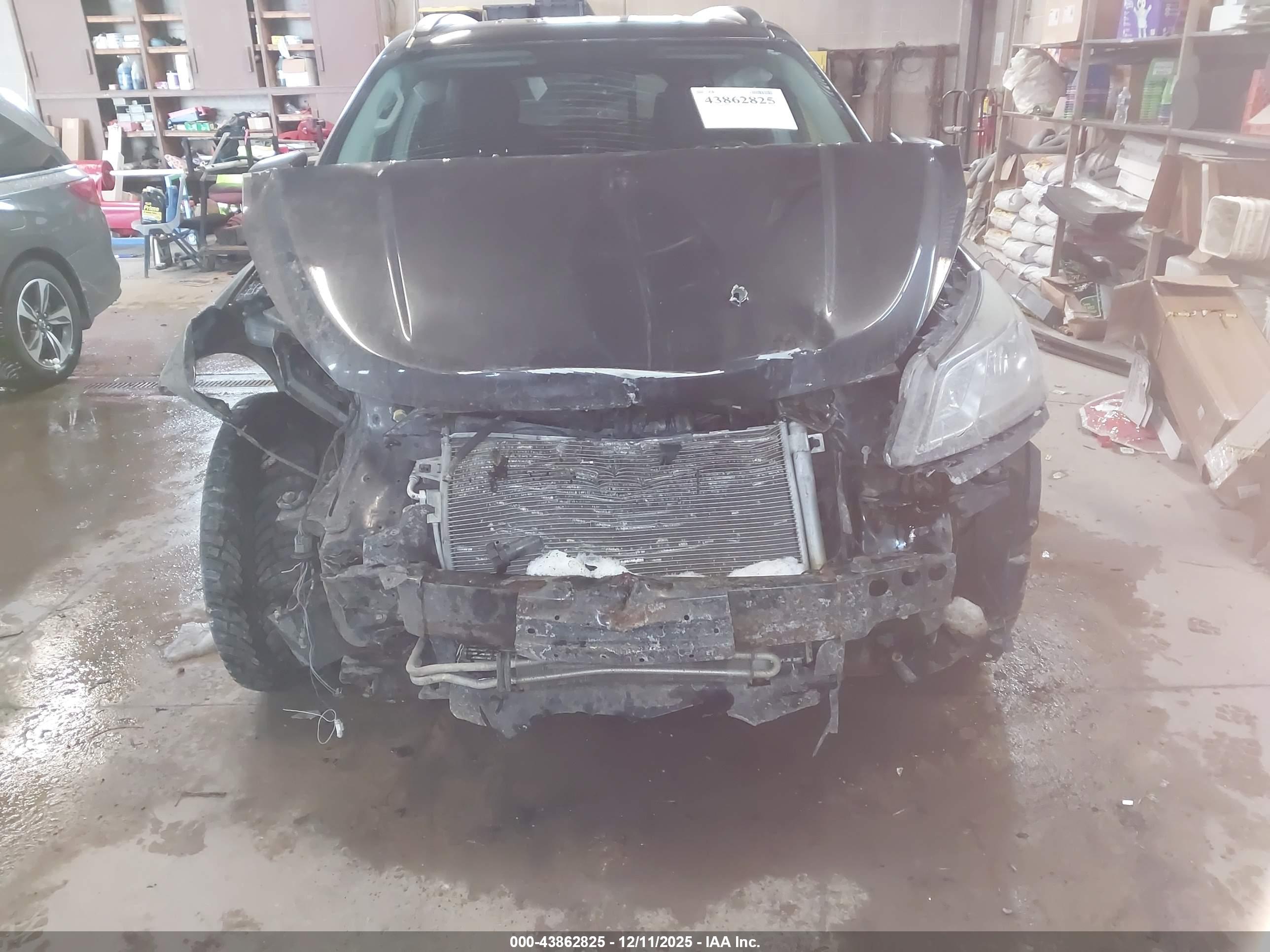 CHEVROLET TRAVERSE image 6