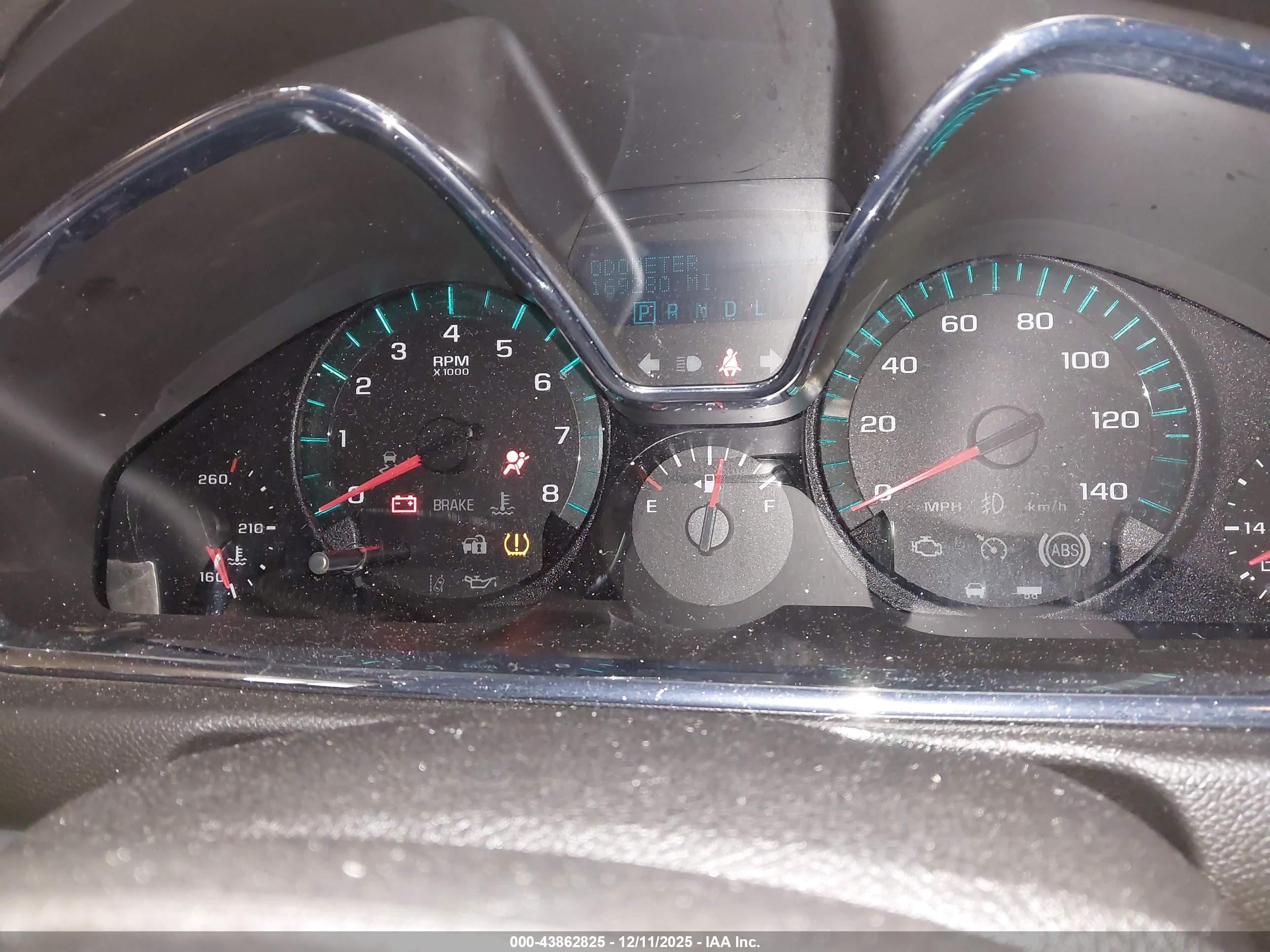 CHEVROLET TRAVERSE image 7