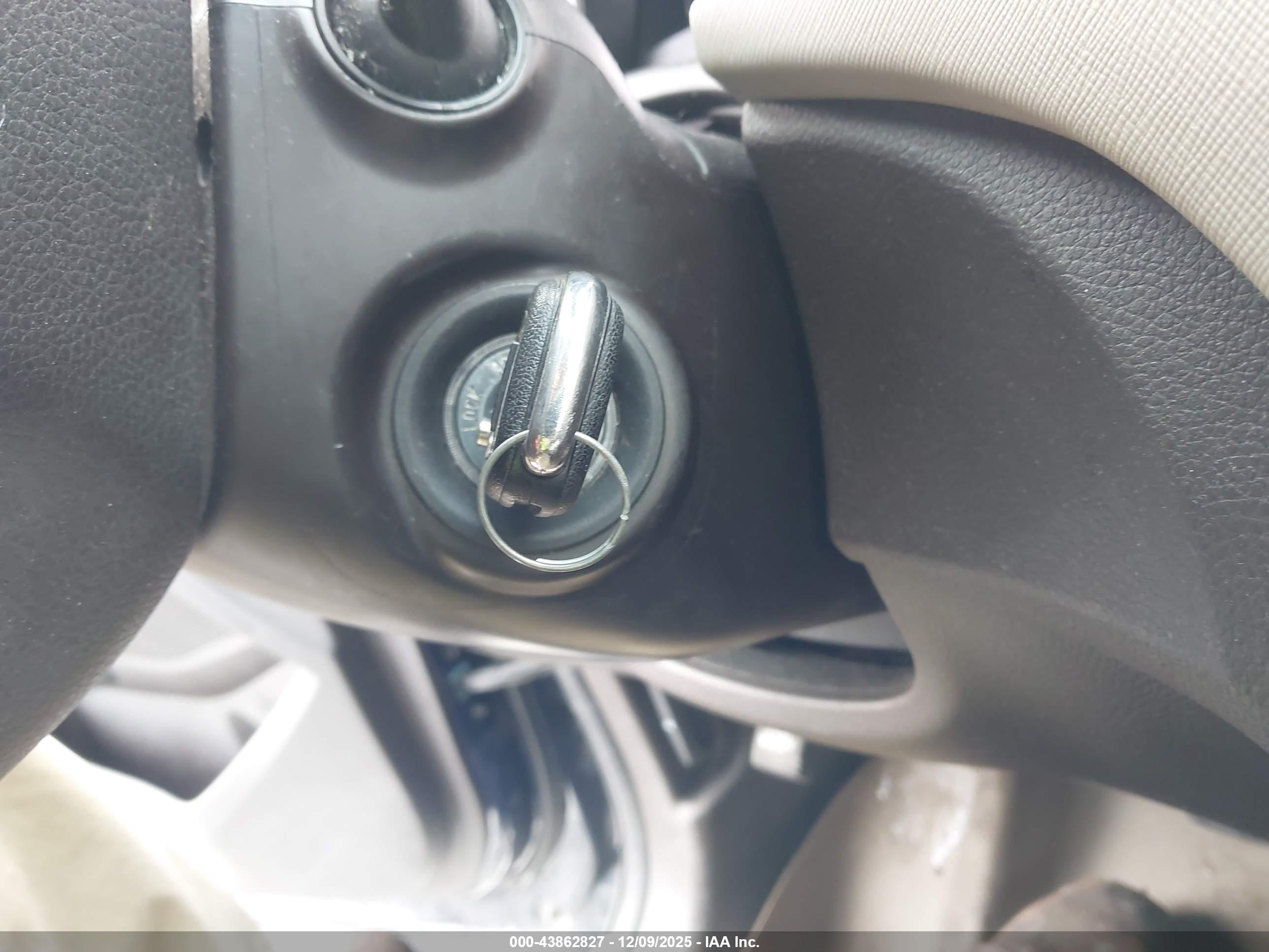 HYUNDAI SANTA image 11