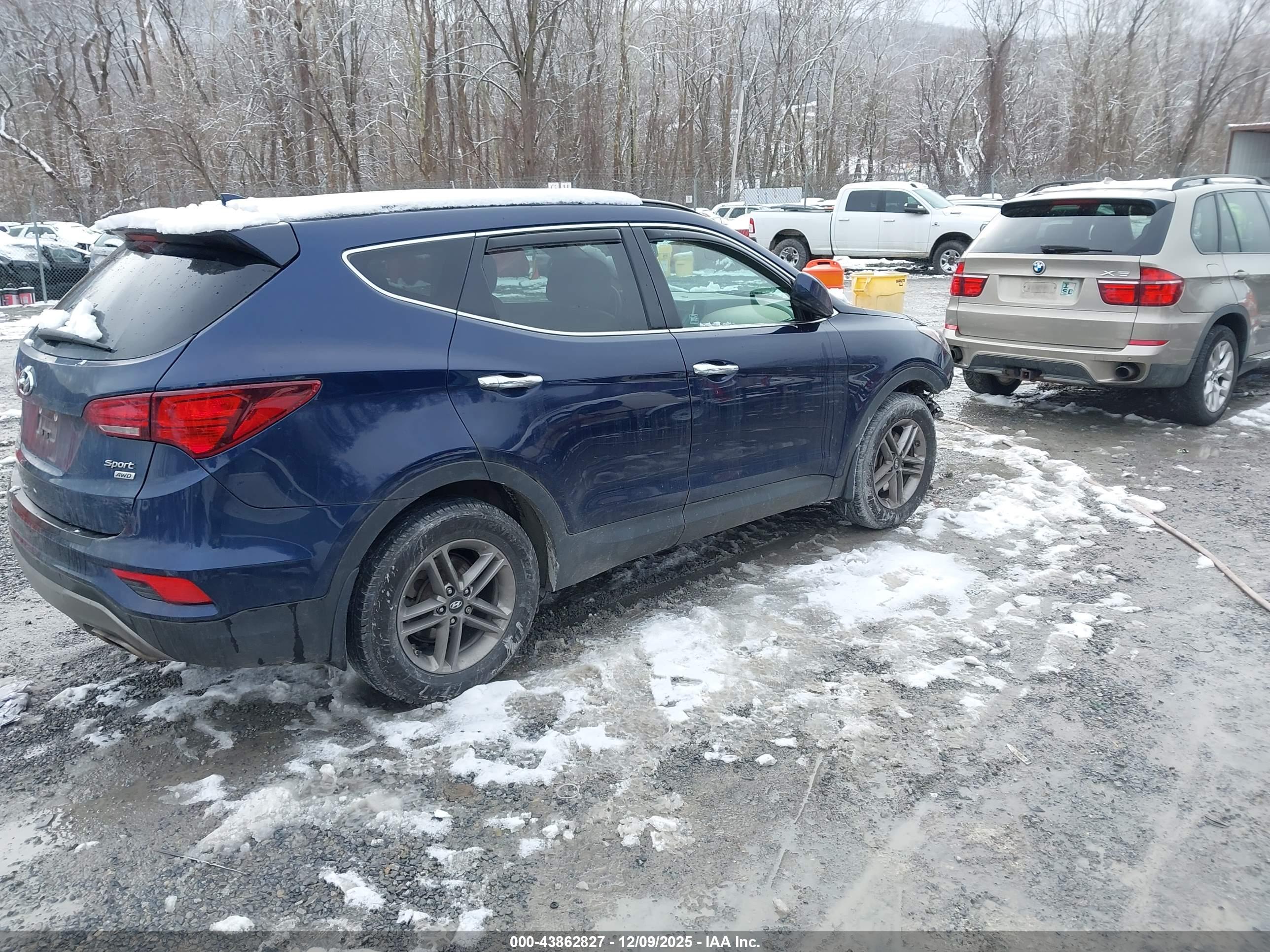 HYUNDAI SANTA image 4