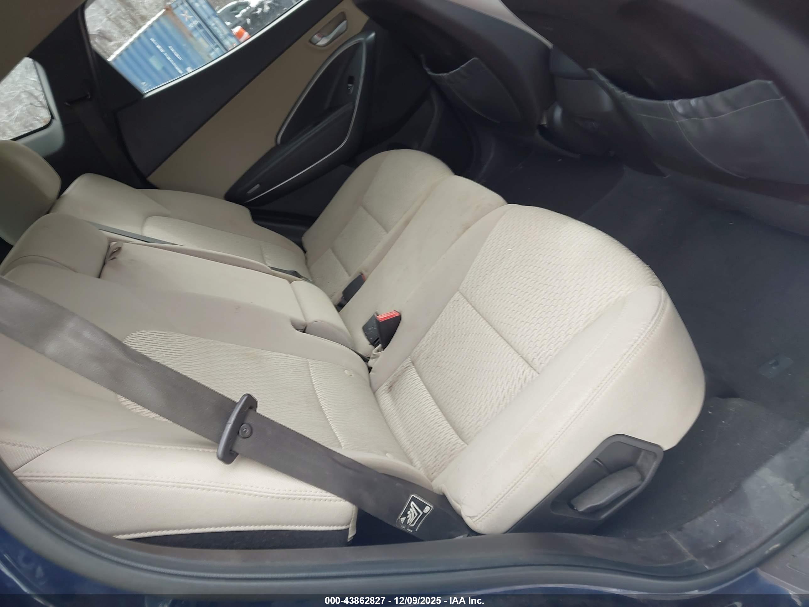 HYUNDAI SANTA image 8