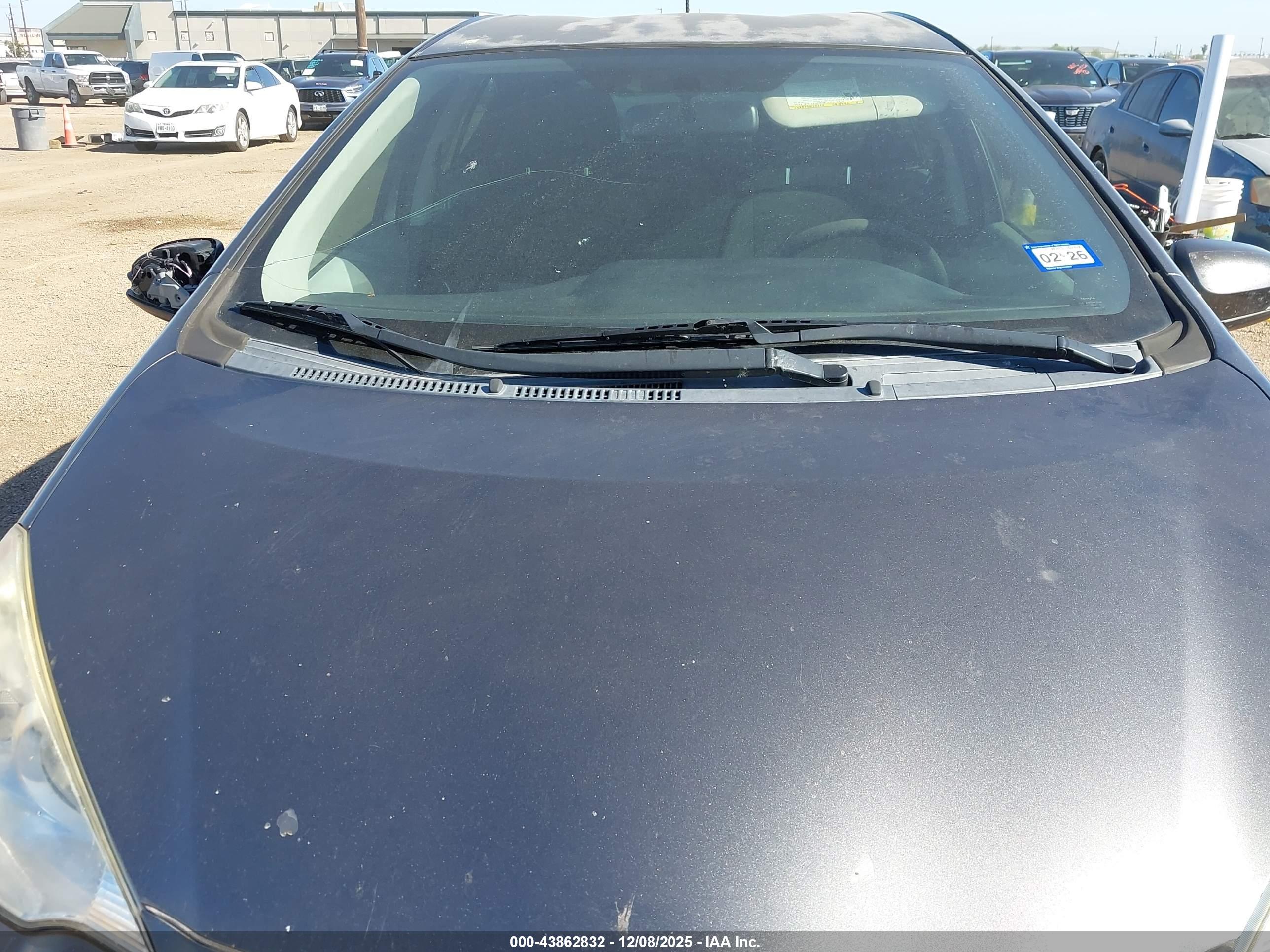 TOYOTA PRIUS image 6