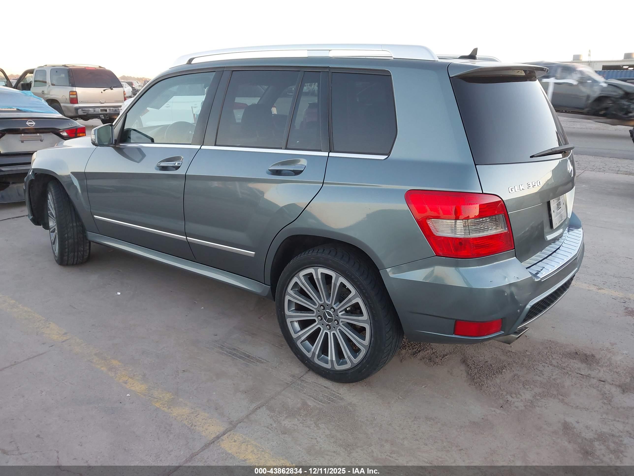 MERCEDES-BENZ GLK image 3