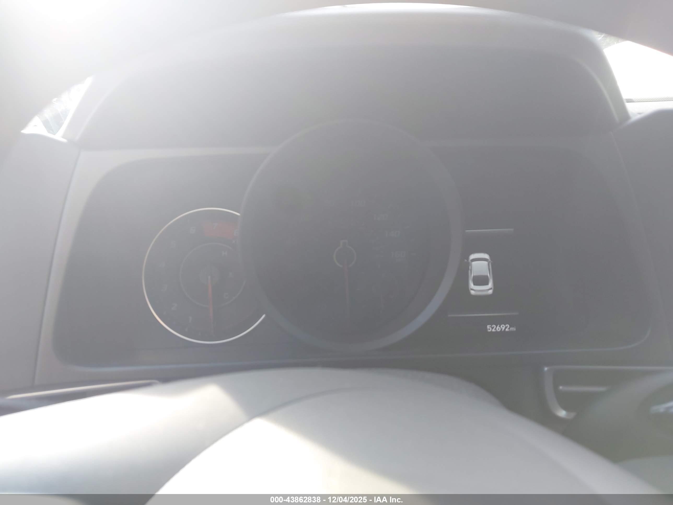 HYUNDAI ELANTRA image 7