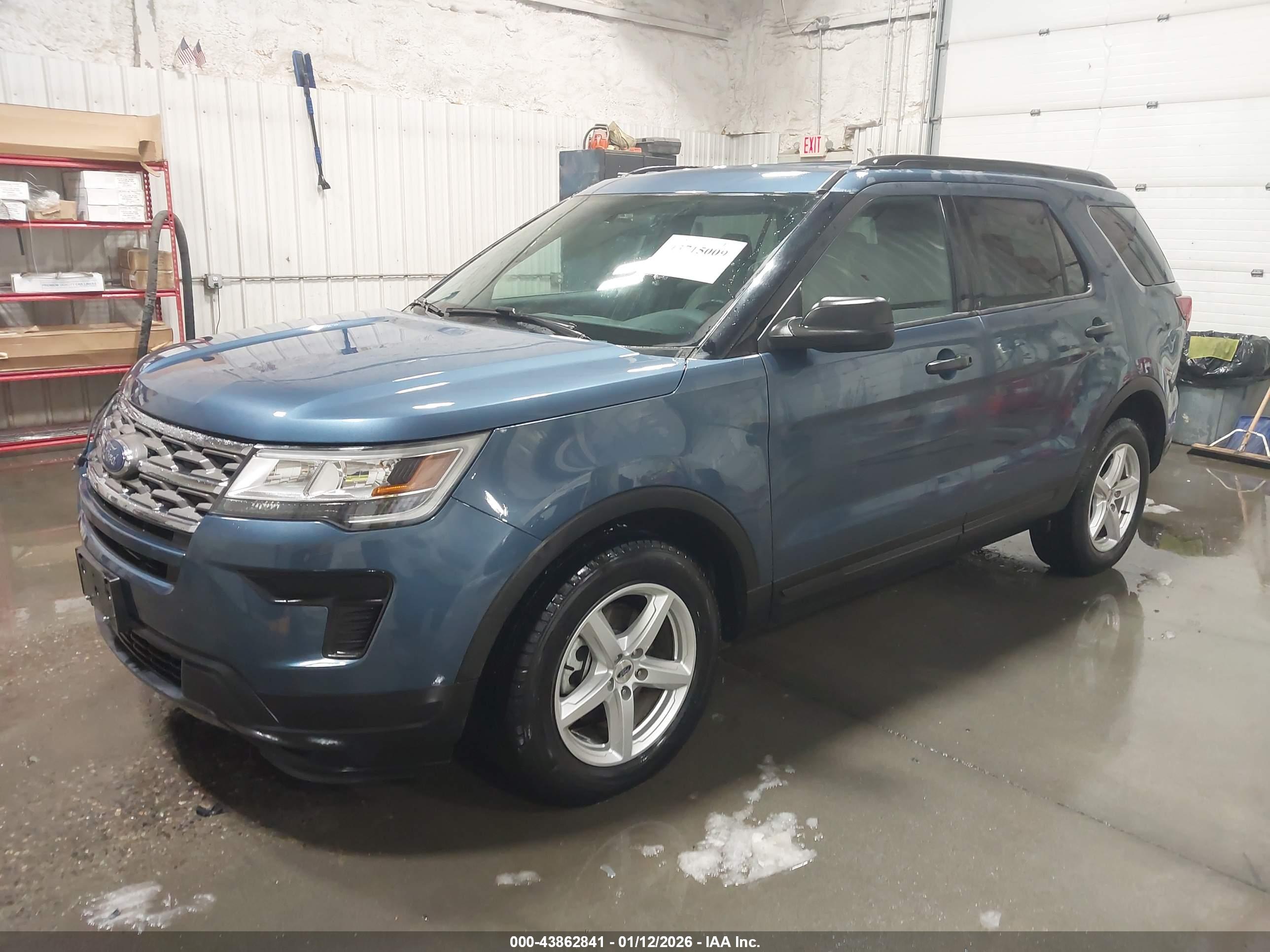 FORD EXPLORER image 2