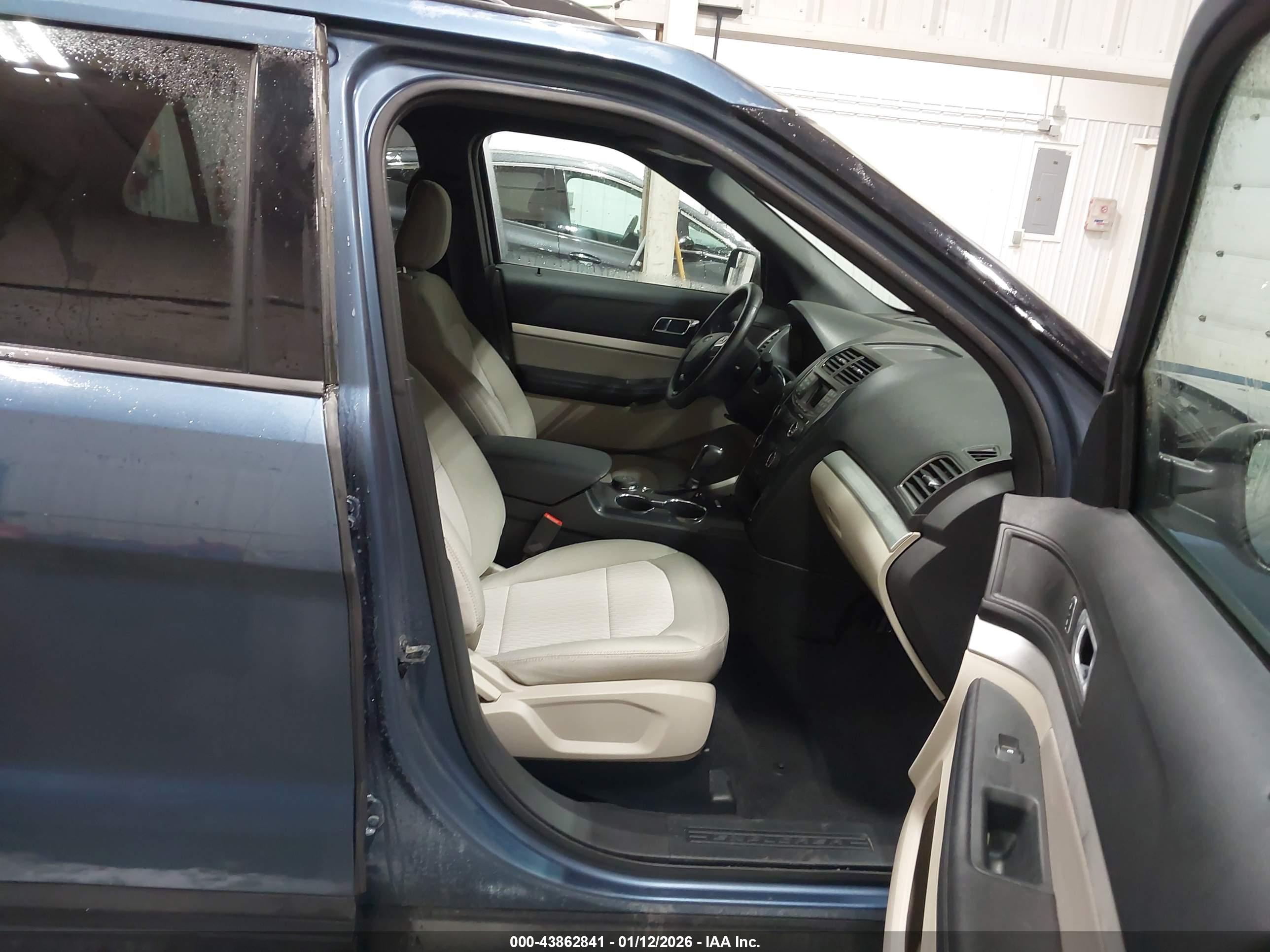 FORD EXPLORER image 5