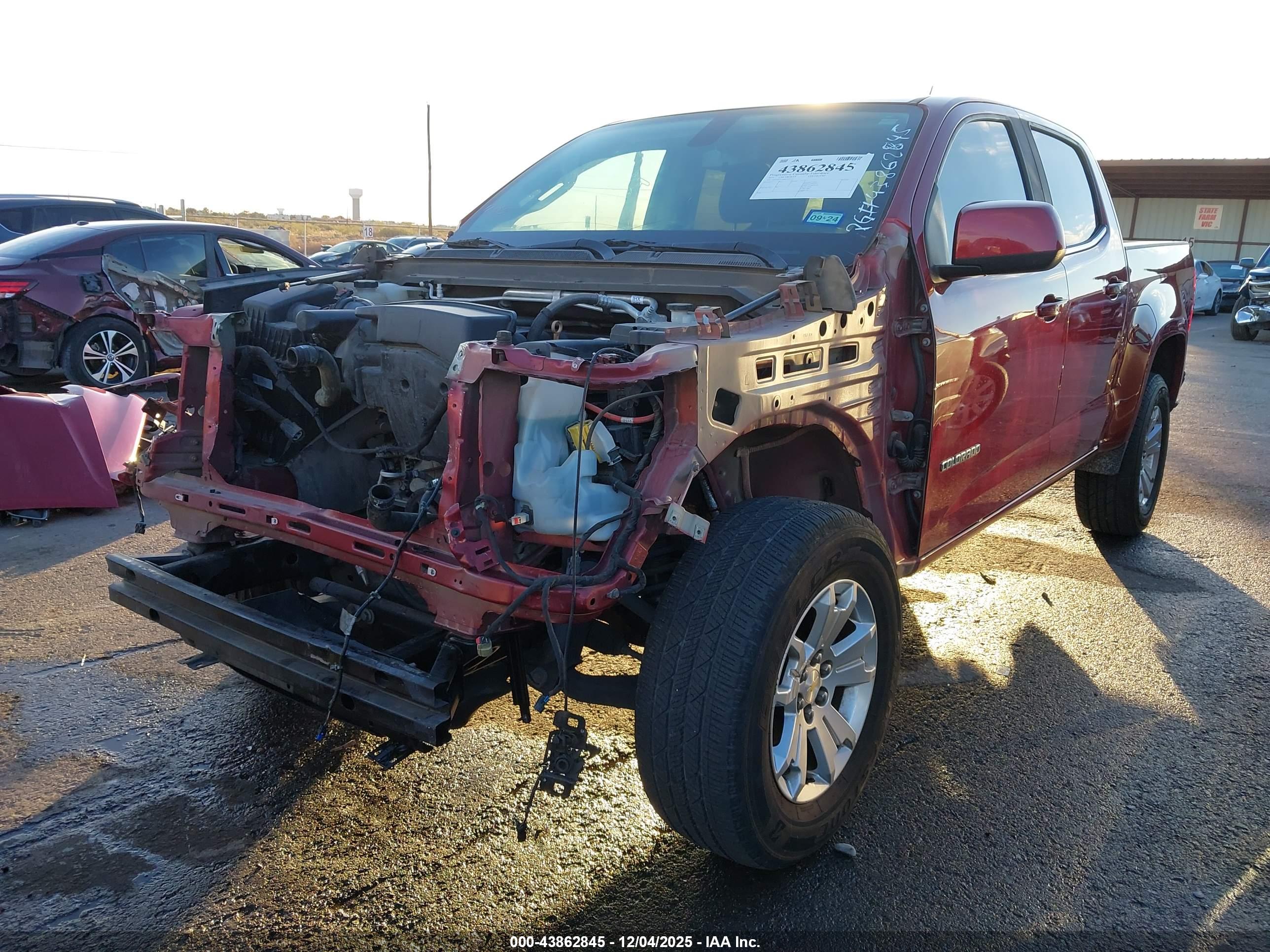 CHEVROLET COLORADO image 2