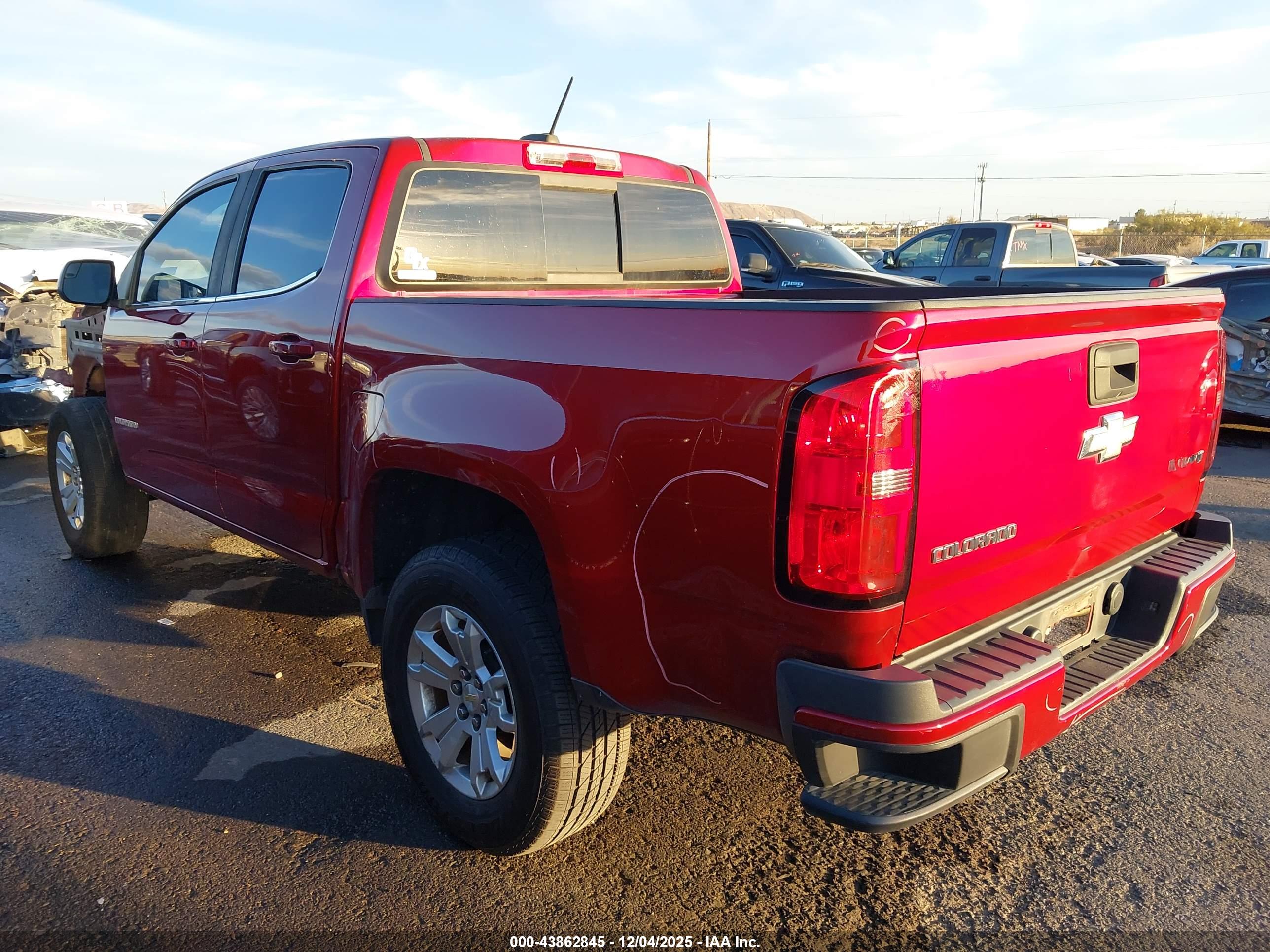 CHEVROLET COLORADO image 3