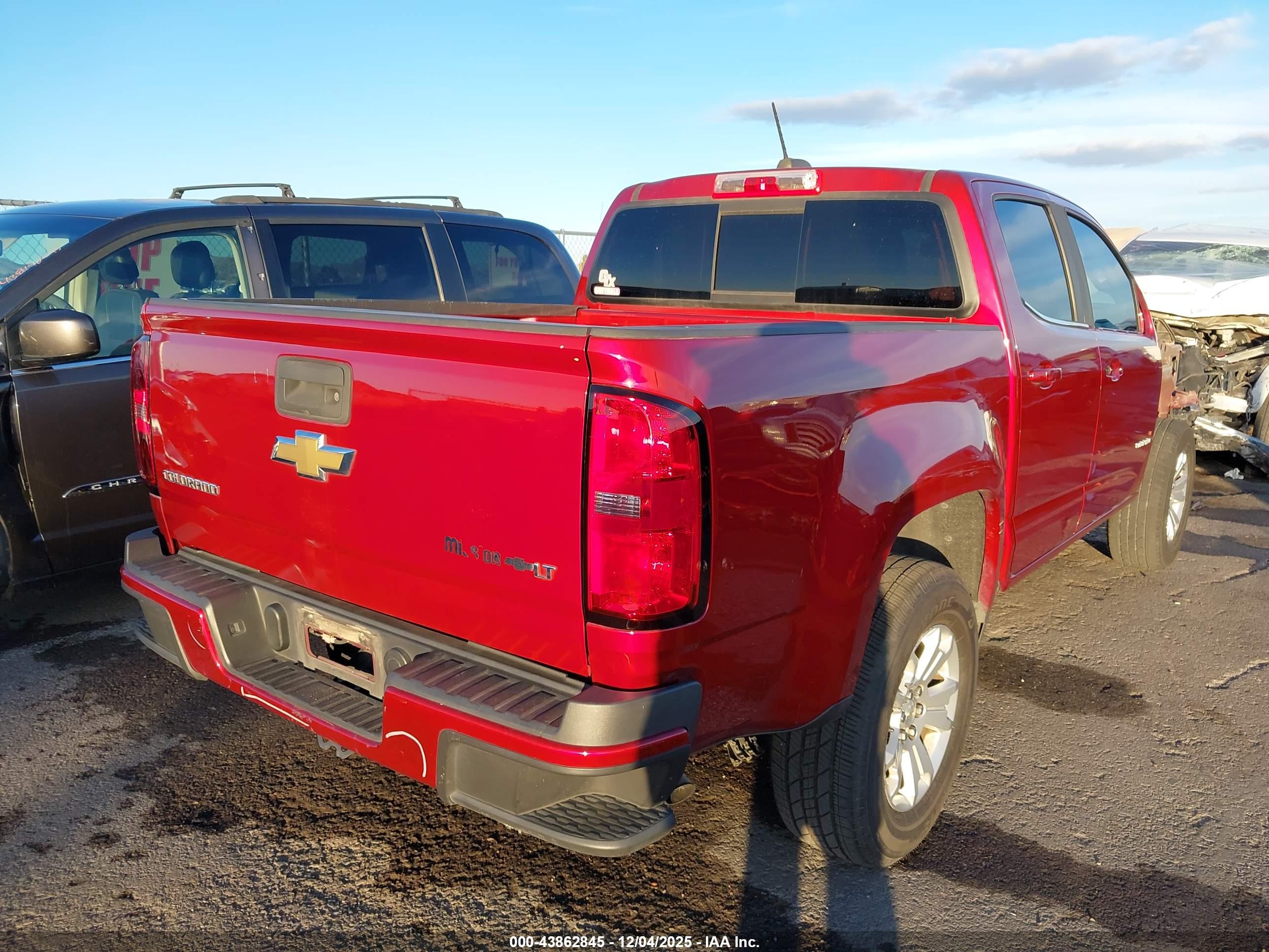 CHEVROLET COLORADO image 4