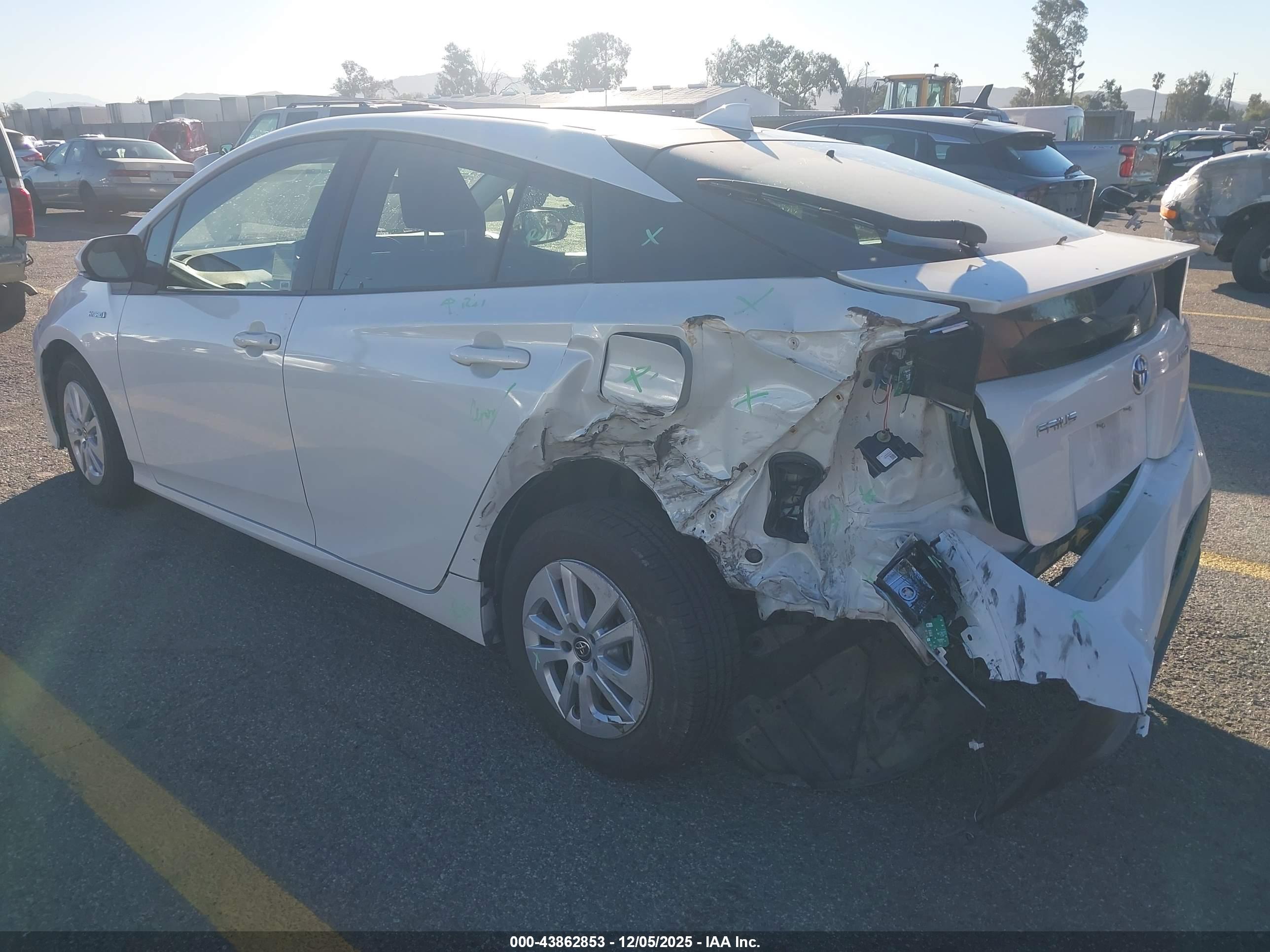 TOYOTA PRIUS image 3
