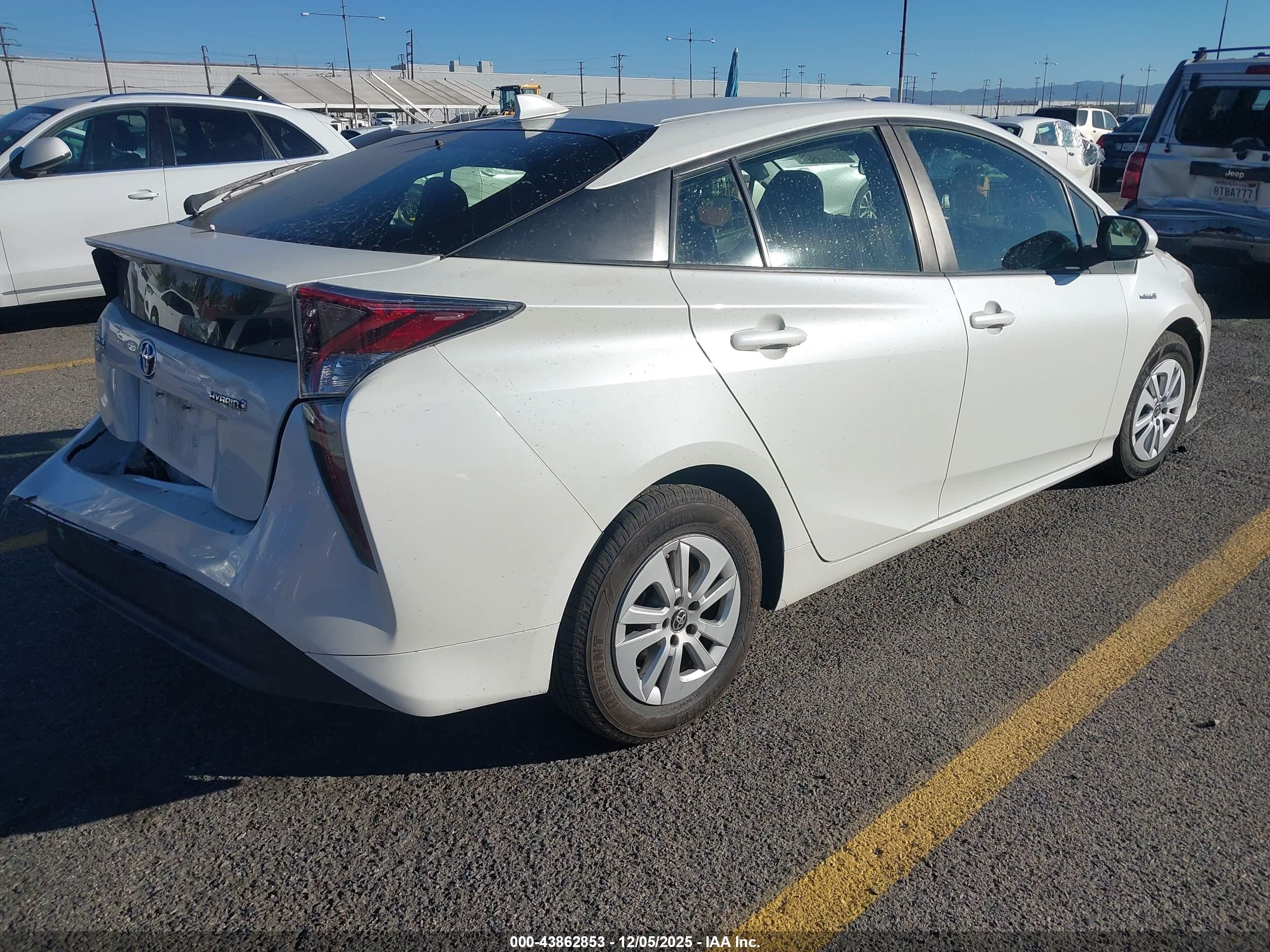TOYOTA PRIUS image 4
