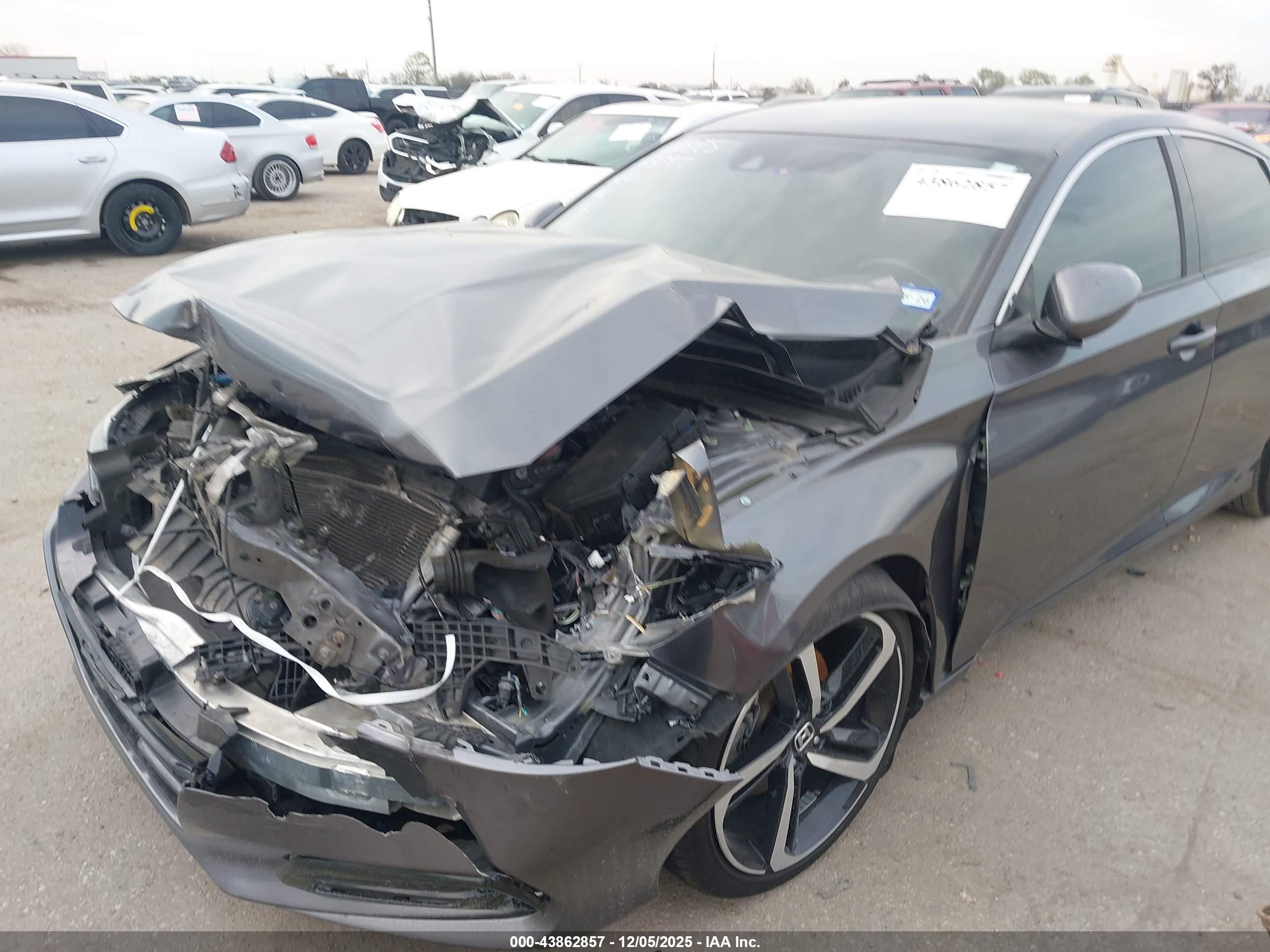 HONDA ACCORD image 6