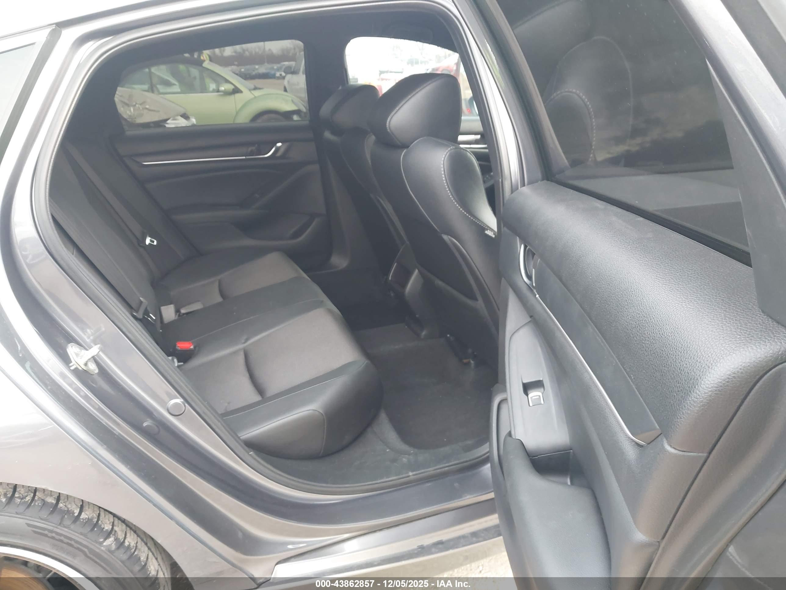 HONDA ACCORD image 8