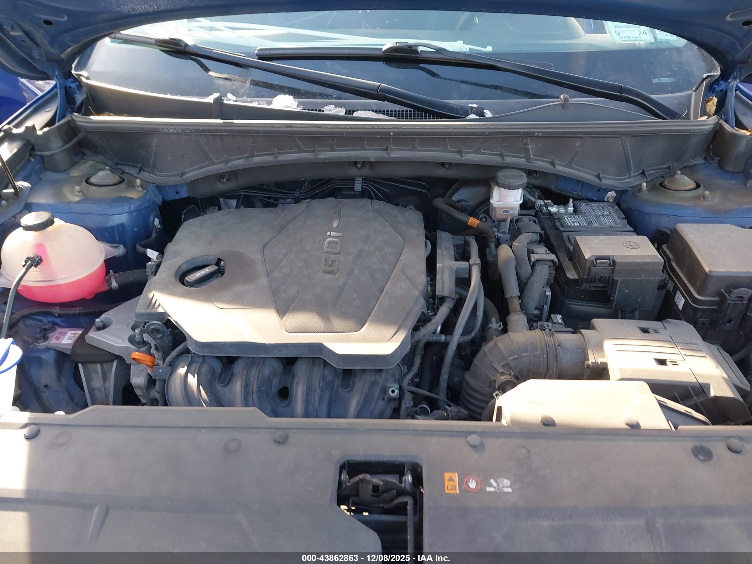 HYUNDAI TUCSON image 10