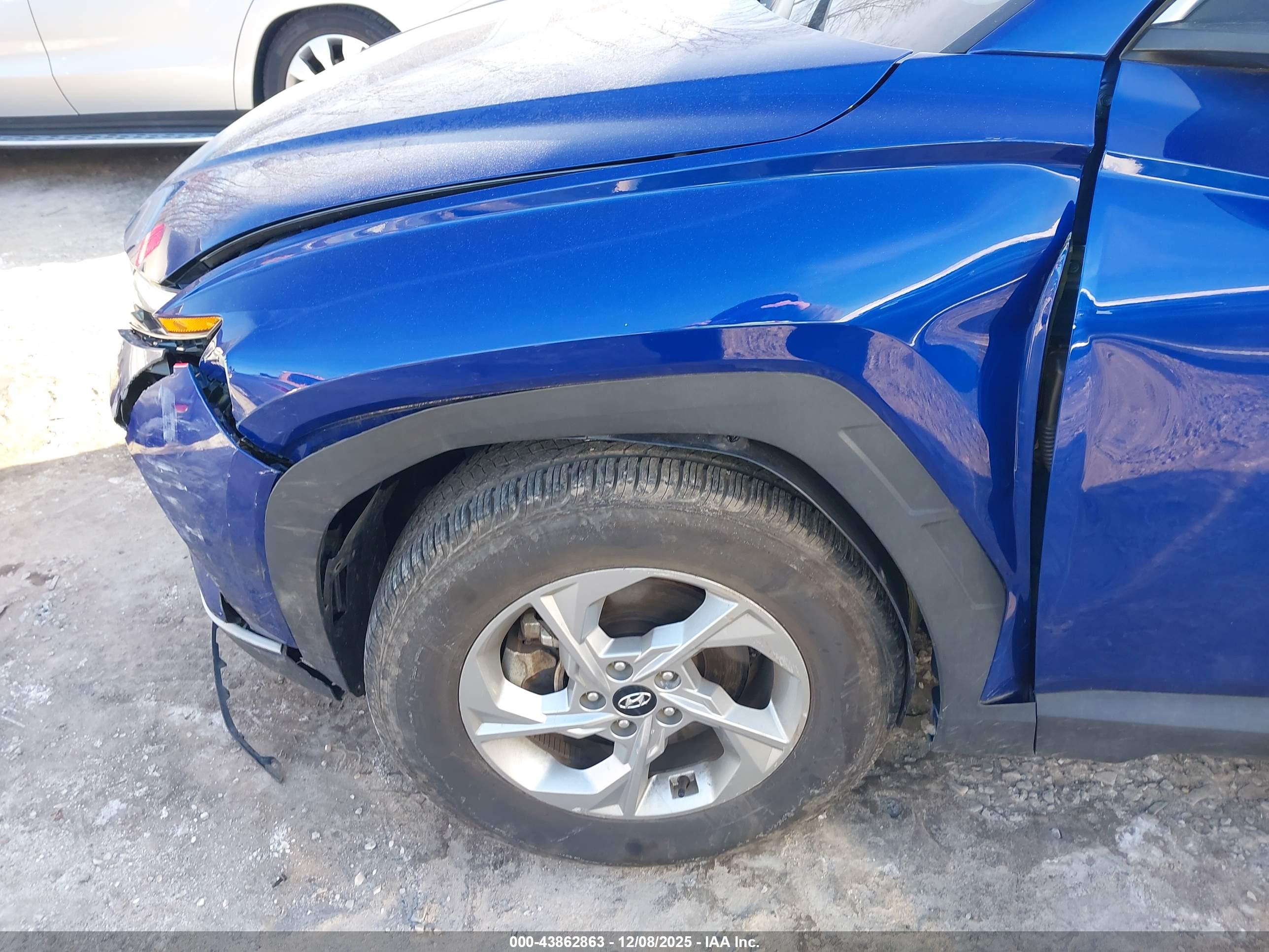HYUNDAI TUCSON image 6
