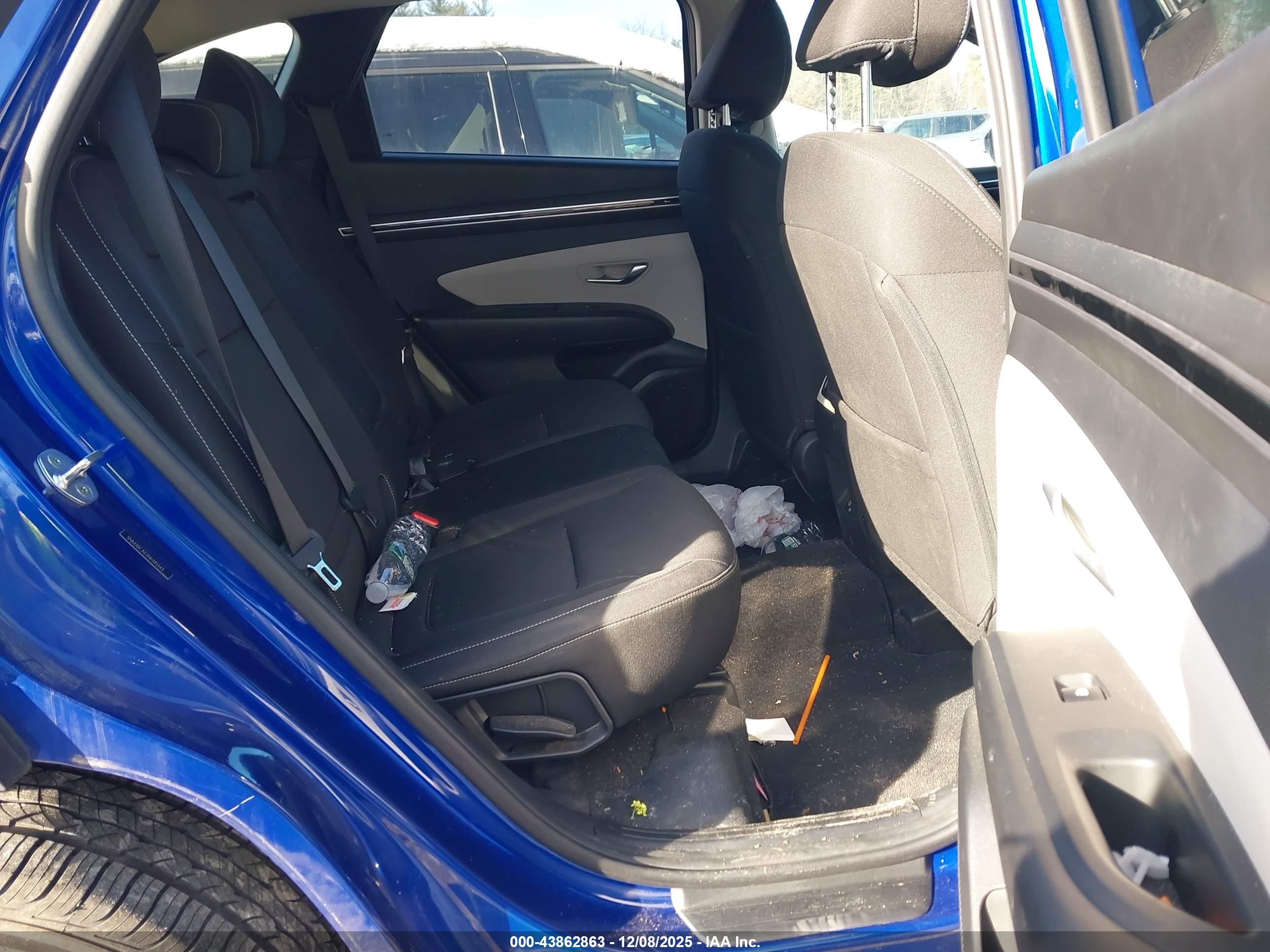 HYUNDAI TUCSON image 8