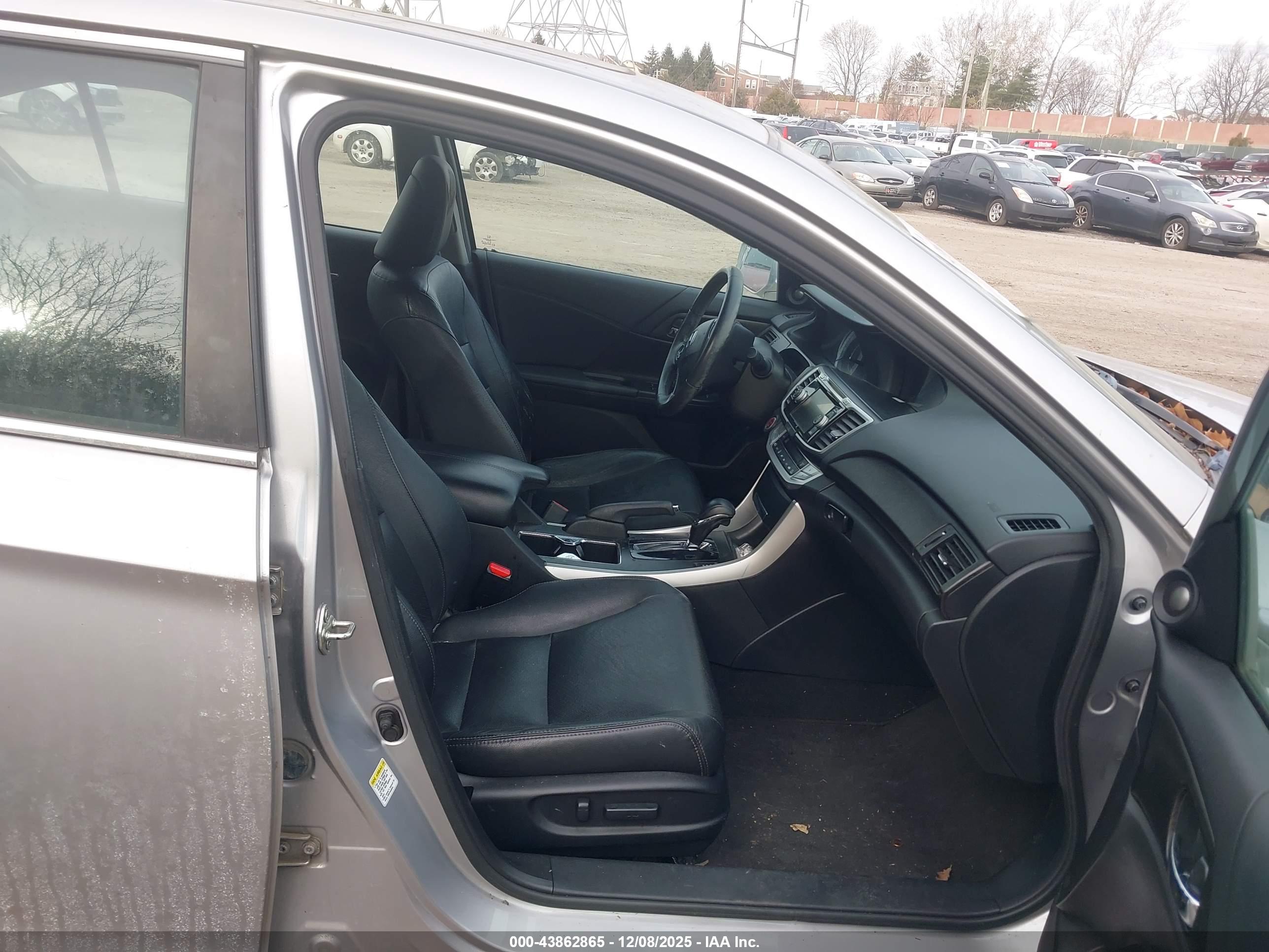 HONDA ACCORD image 5
