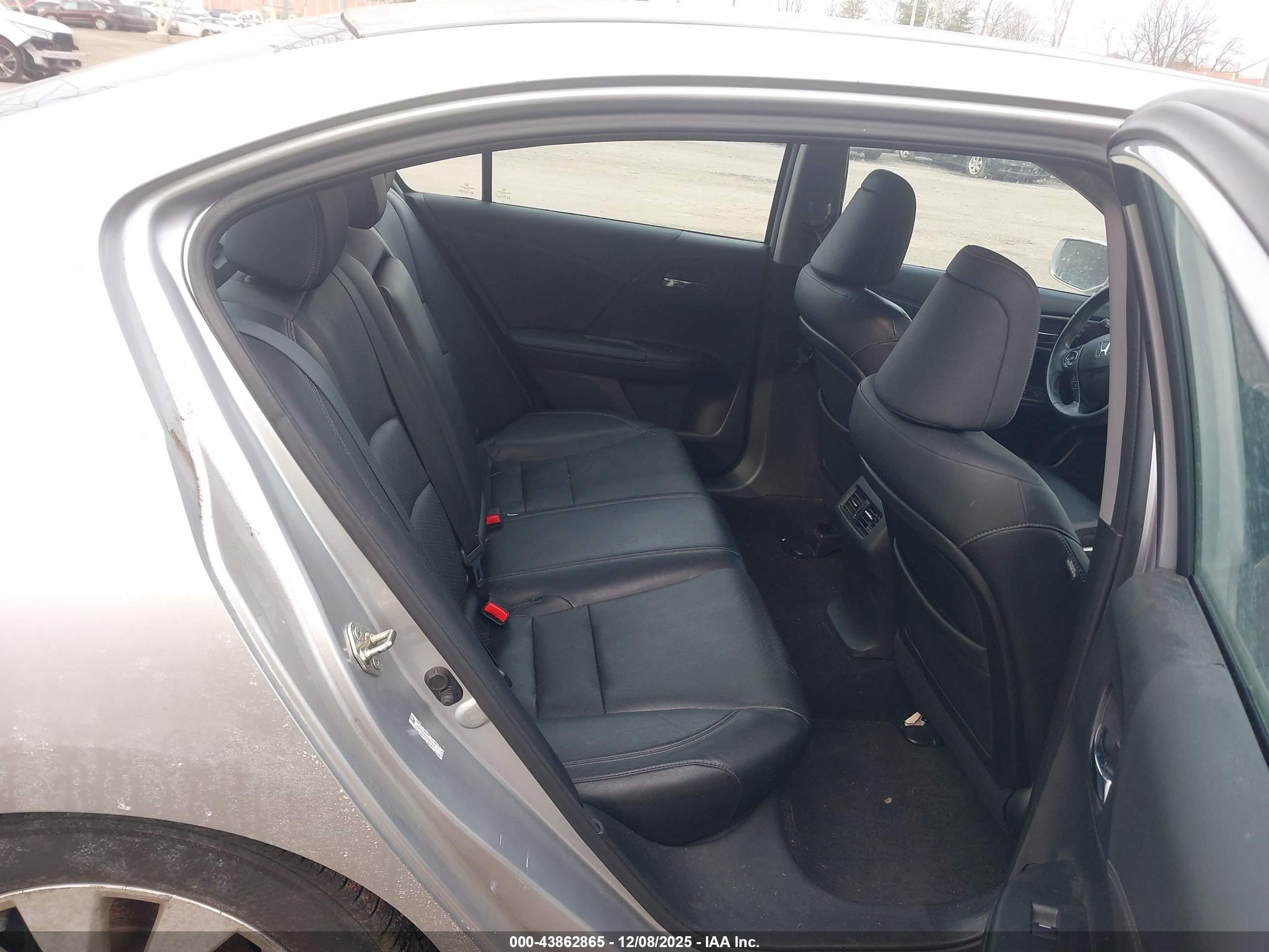 HONDA ACCORD image 8