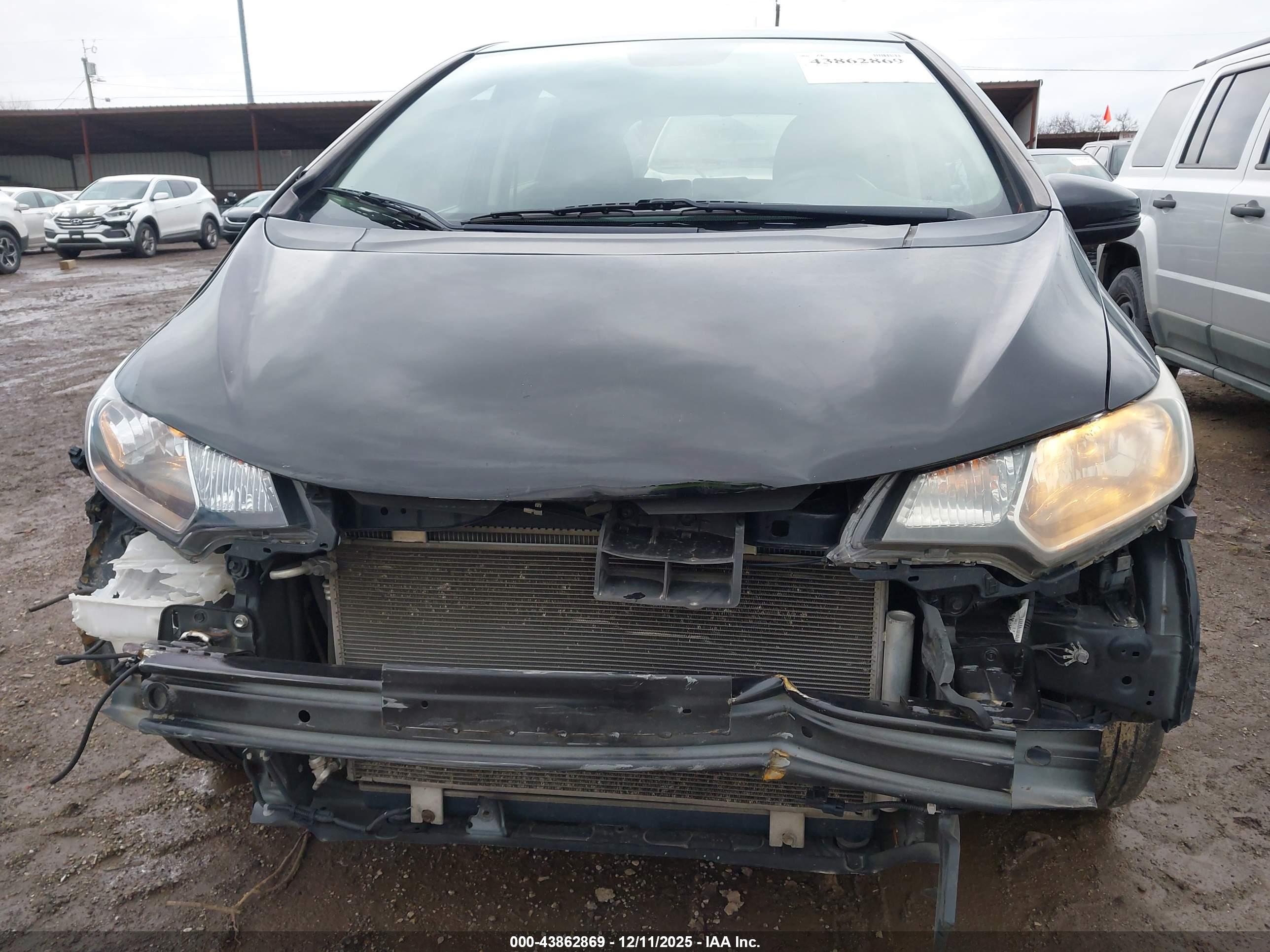 HONDA FIT image 6