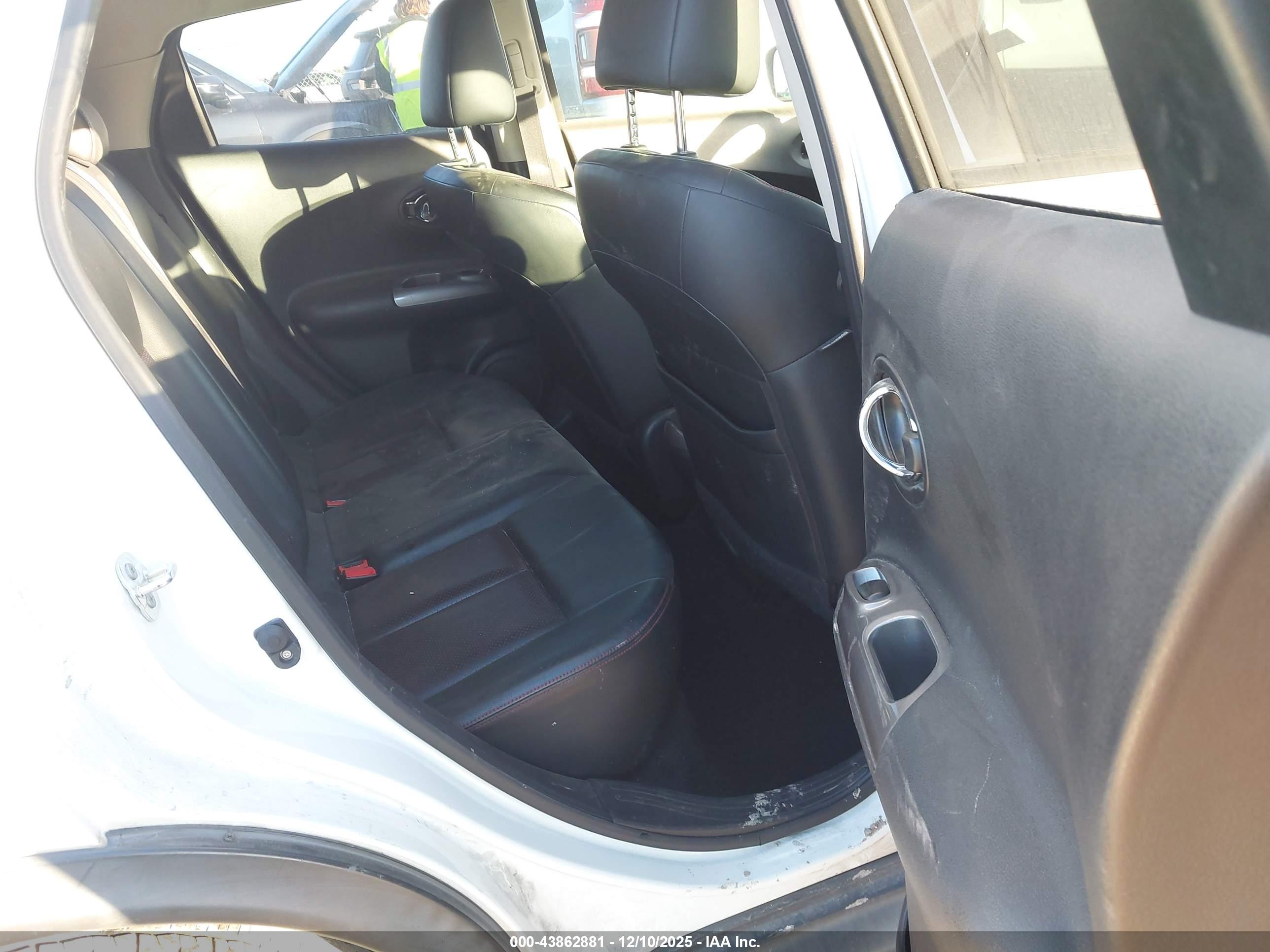 NISSAN JUKE image 8