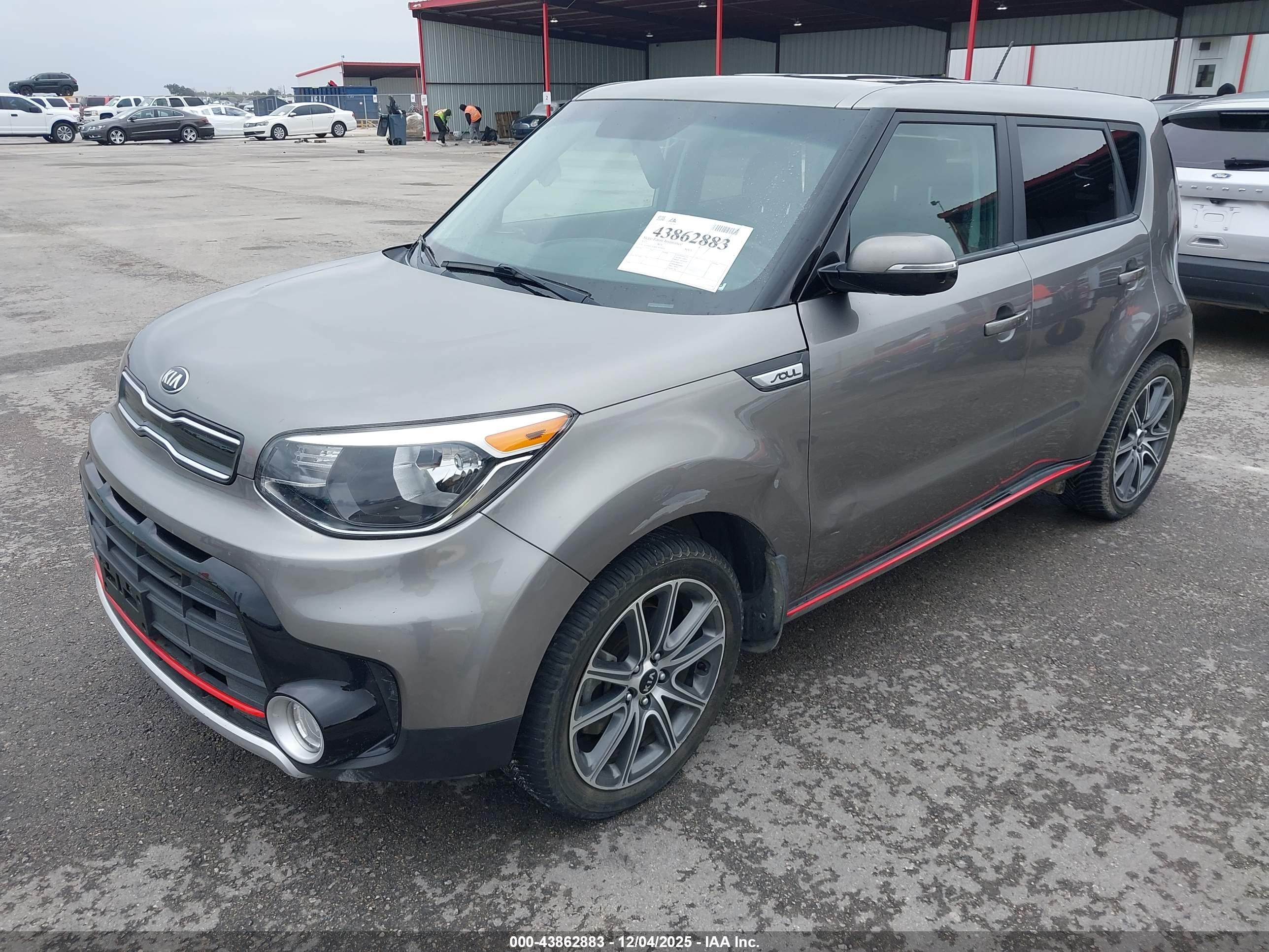 KIA SOUL image 2