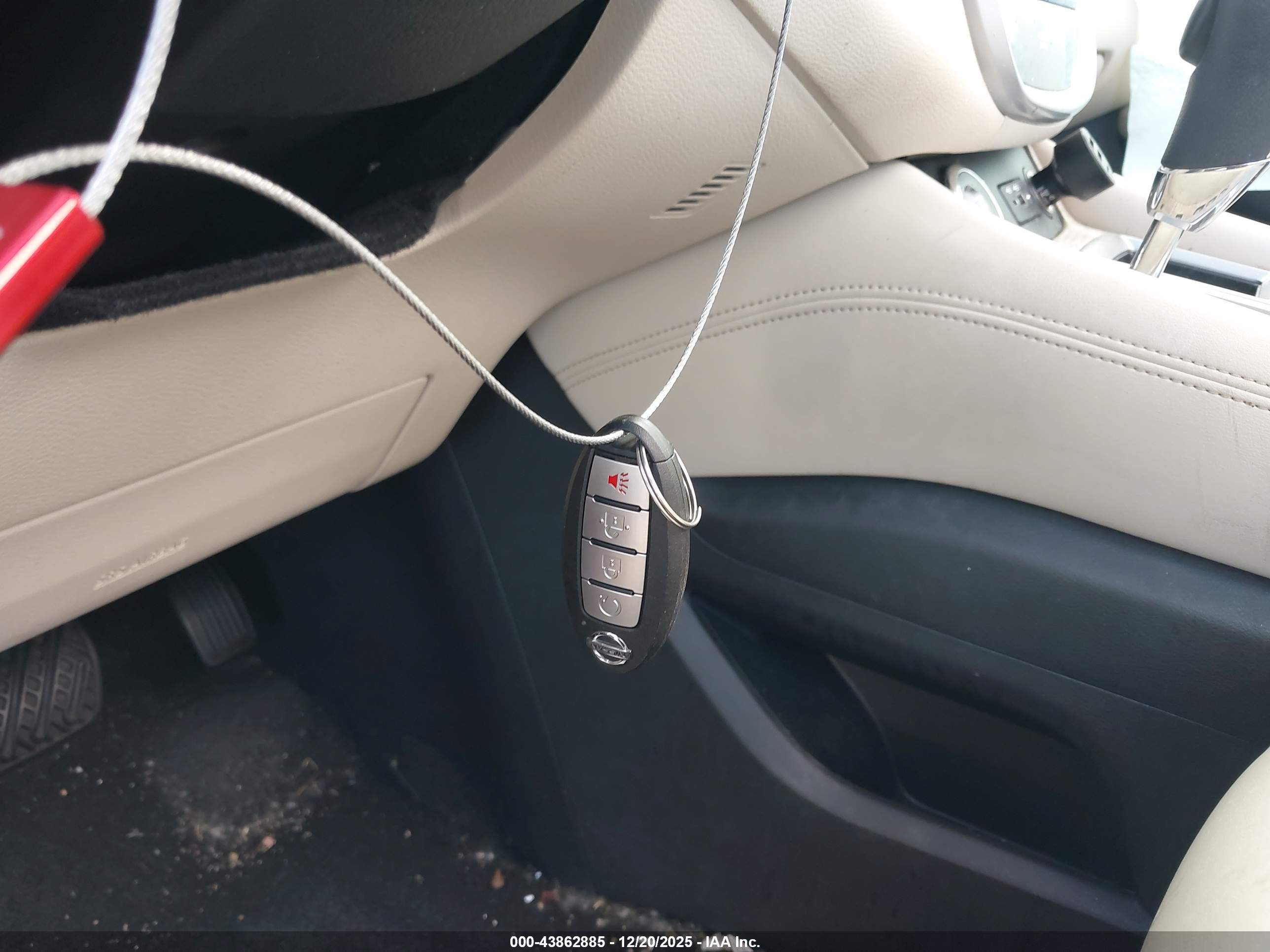 NISSAN MURANO image 11