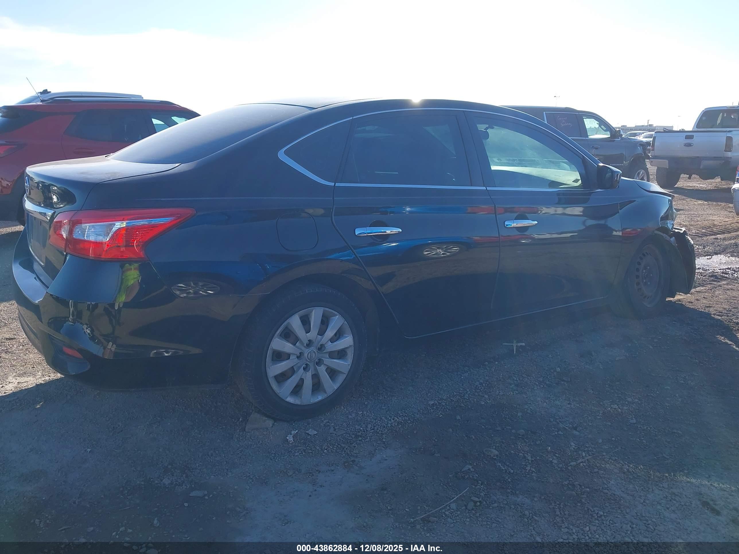 NISSAN SENTRA image 4
