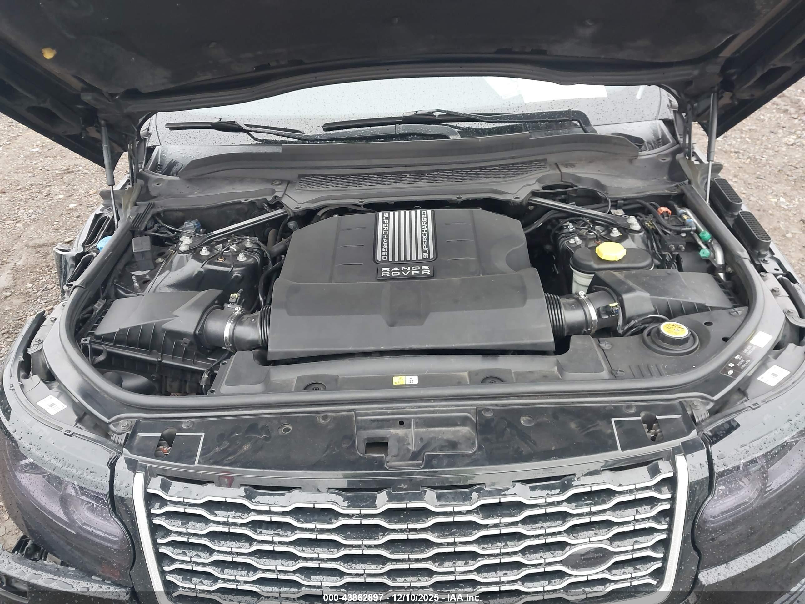 LAND ROVER image 10
