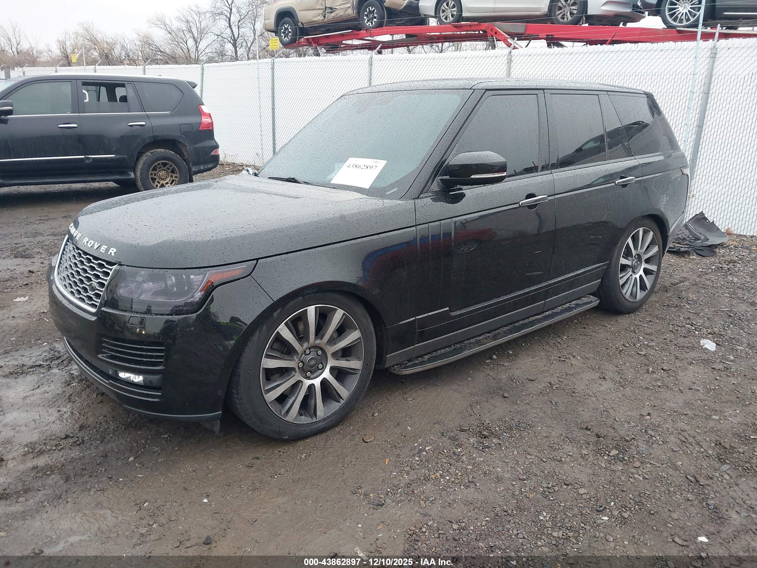 LAND ROVER image 2