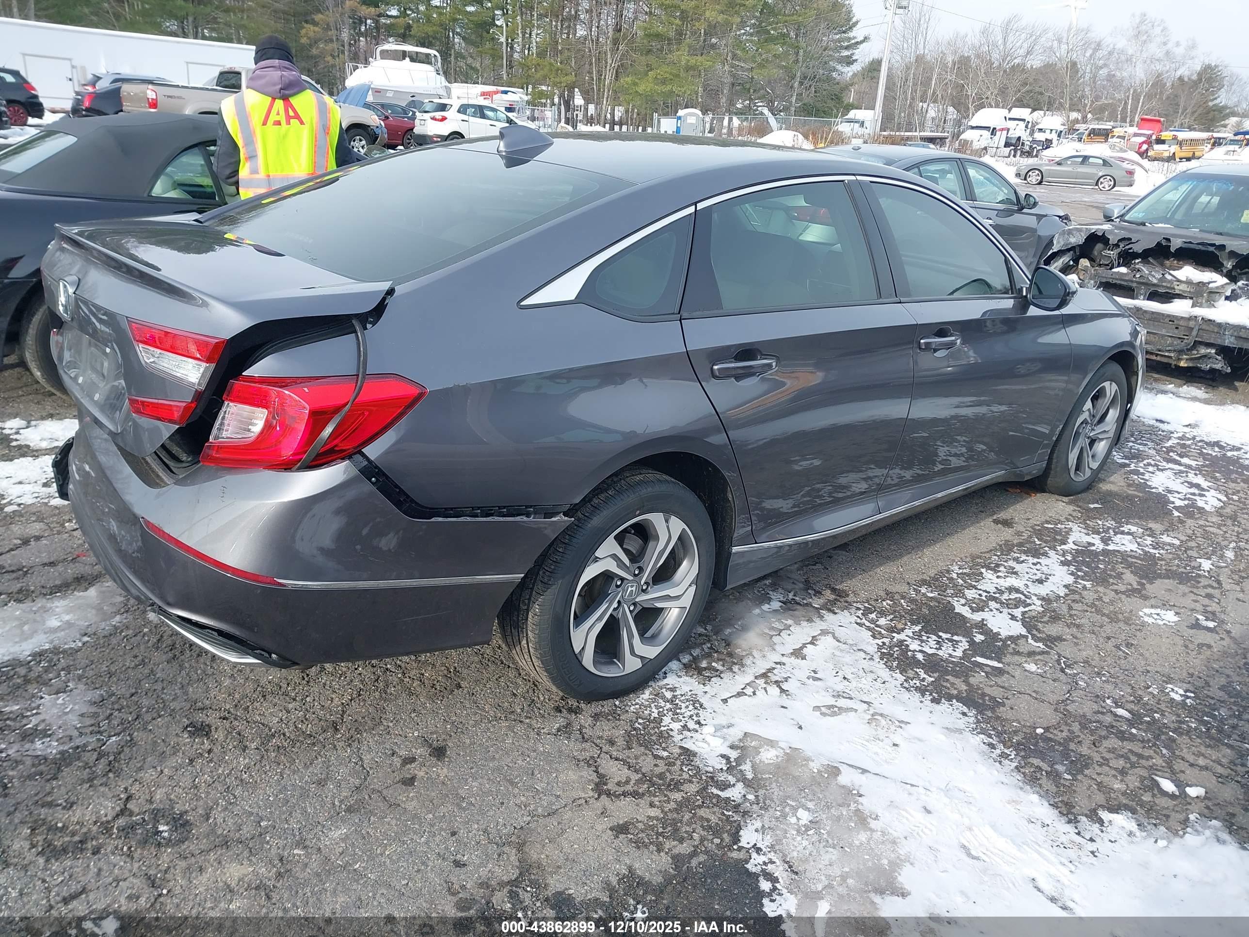 HONDA ACCORD image 4