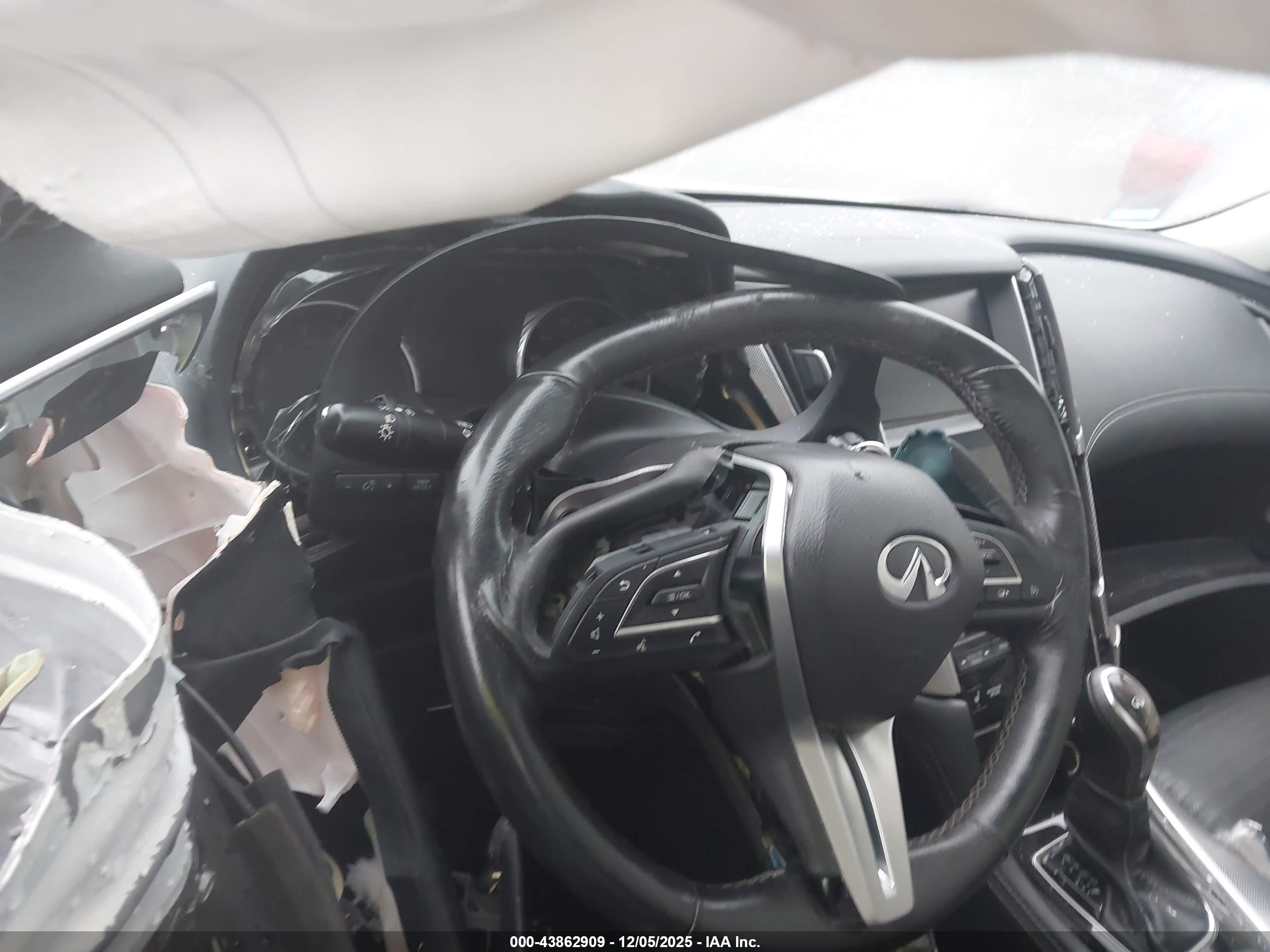 INFINITI Q50 image 7