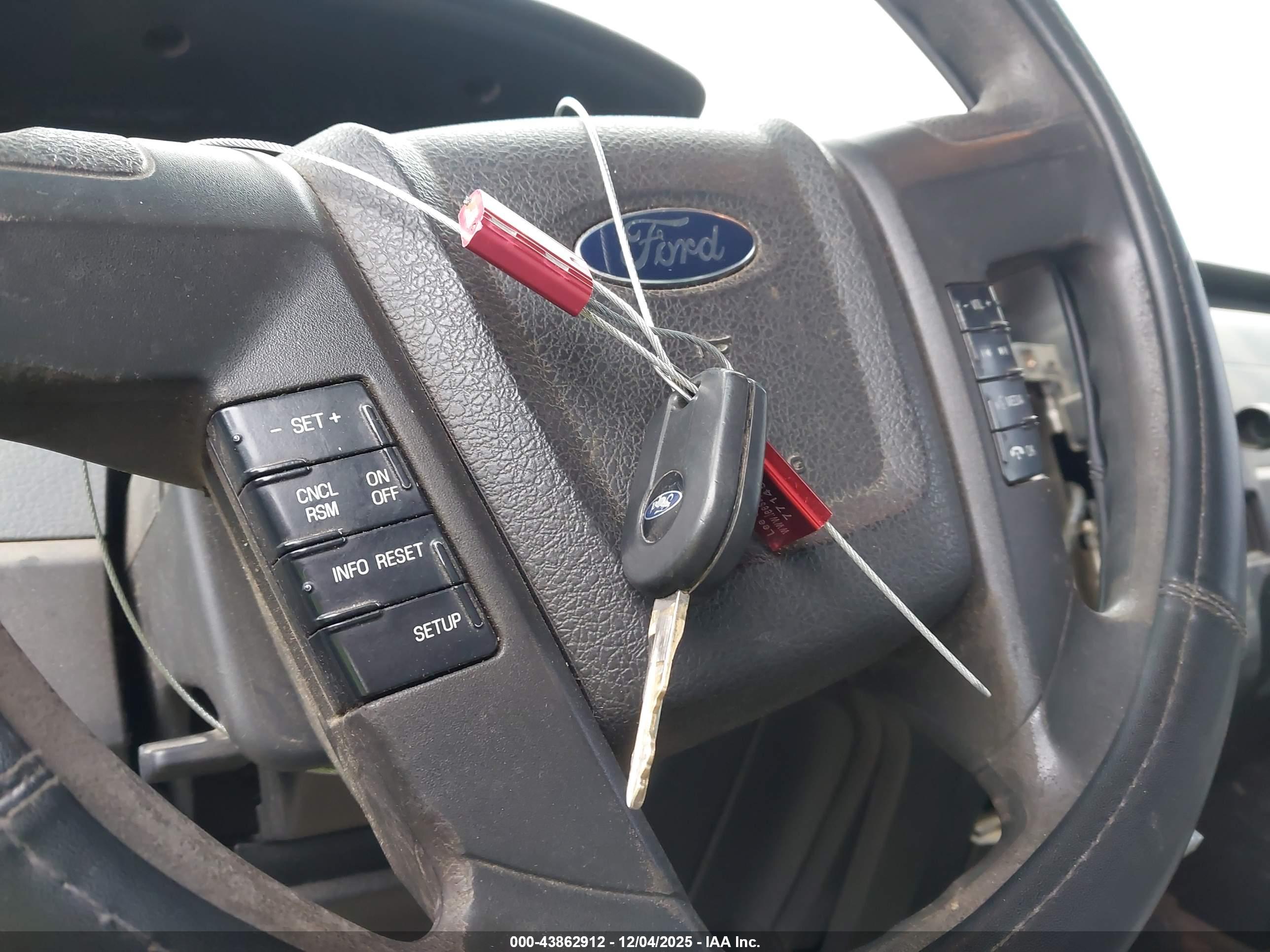 FORD F-150 image 11