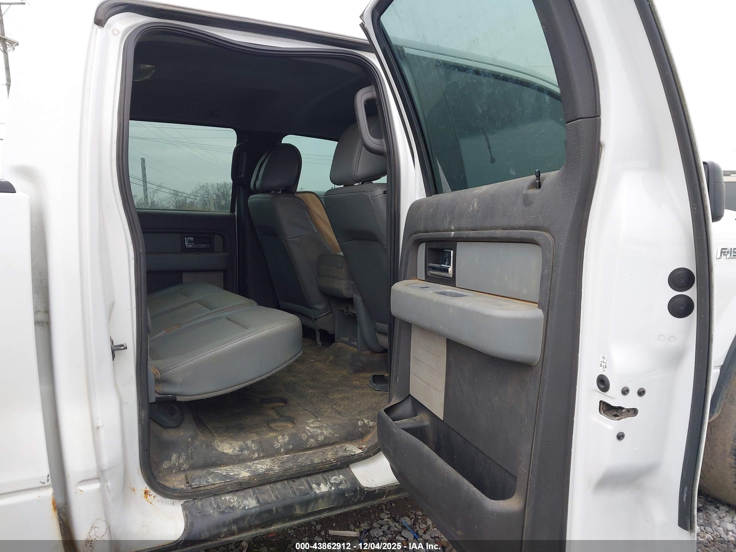 FORD F-150 image 8