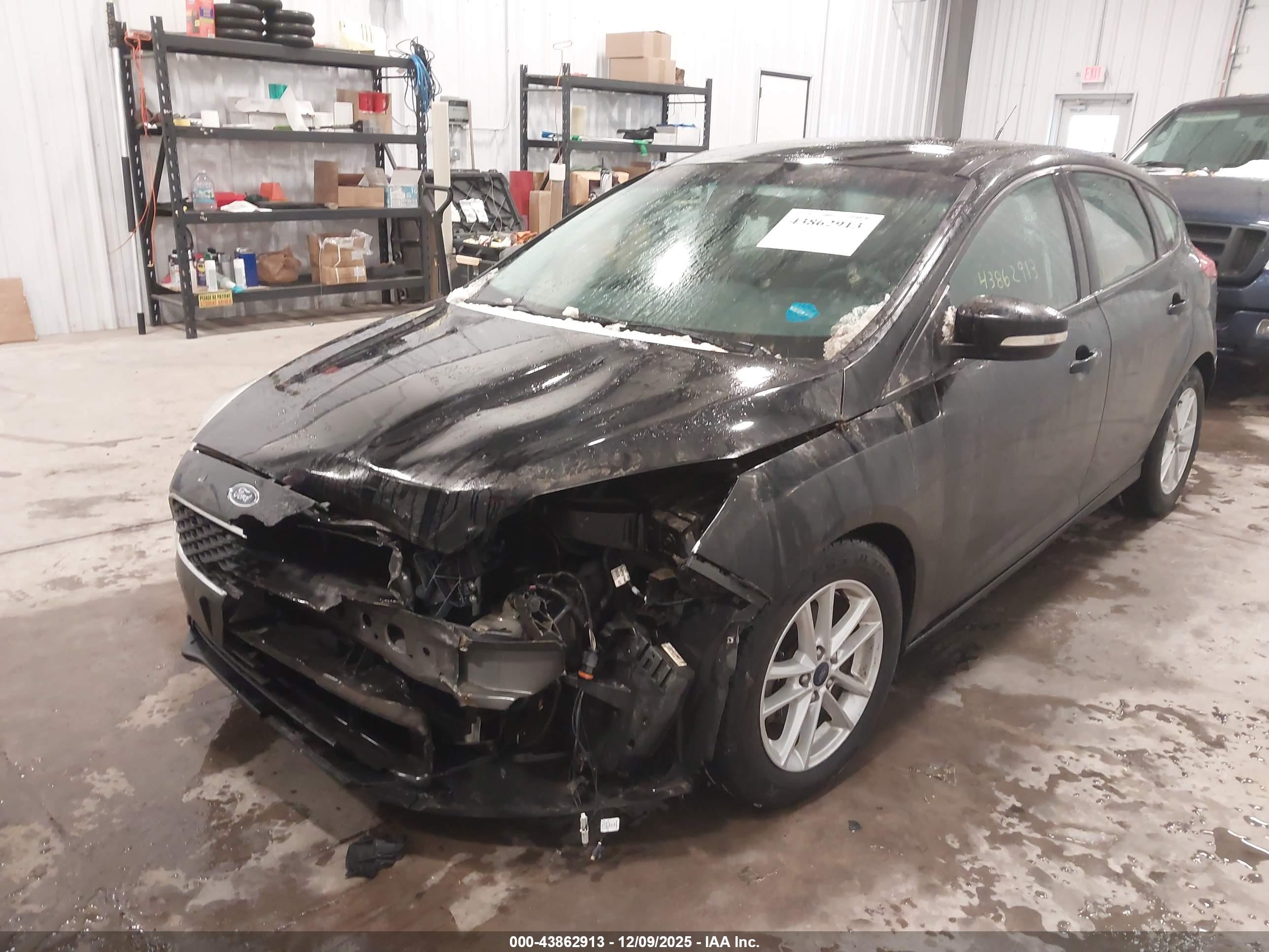 FORD FOCUS image 6